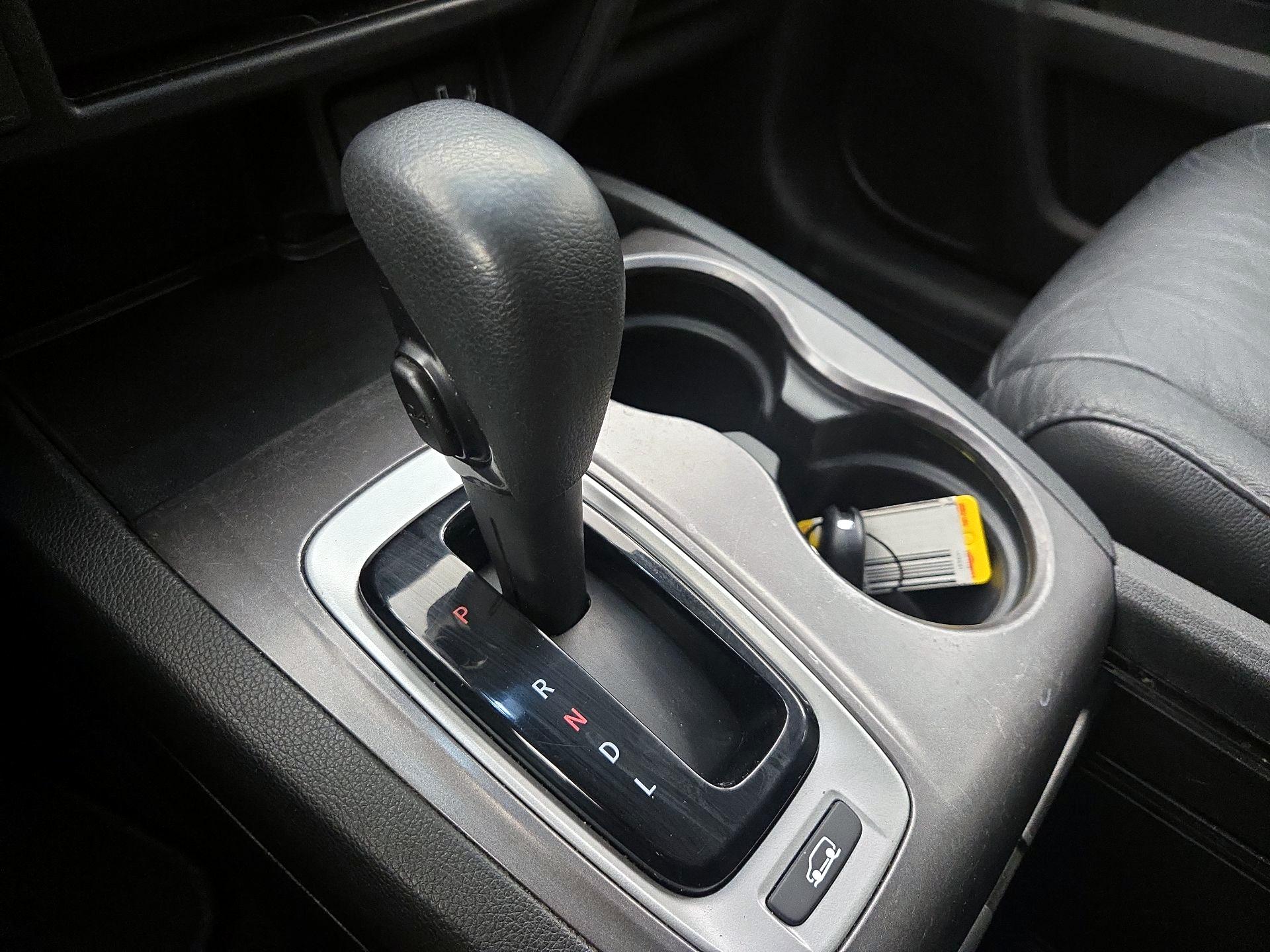 Thumbnail: 2017 Honda Pilot - 17