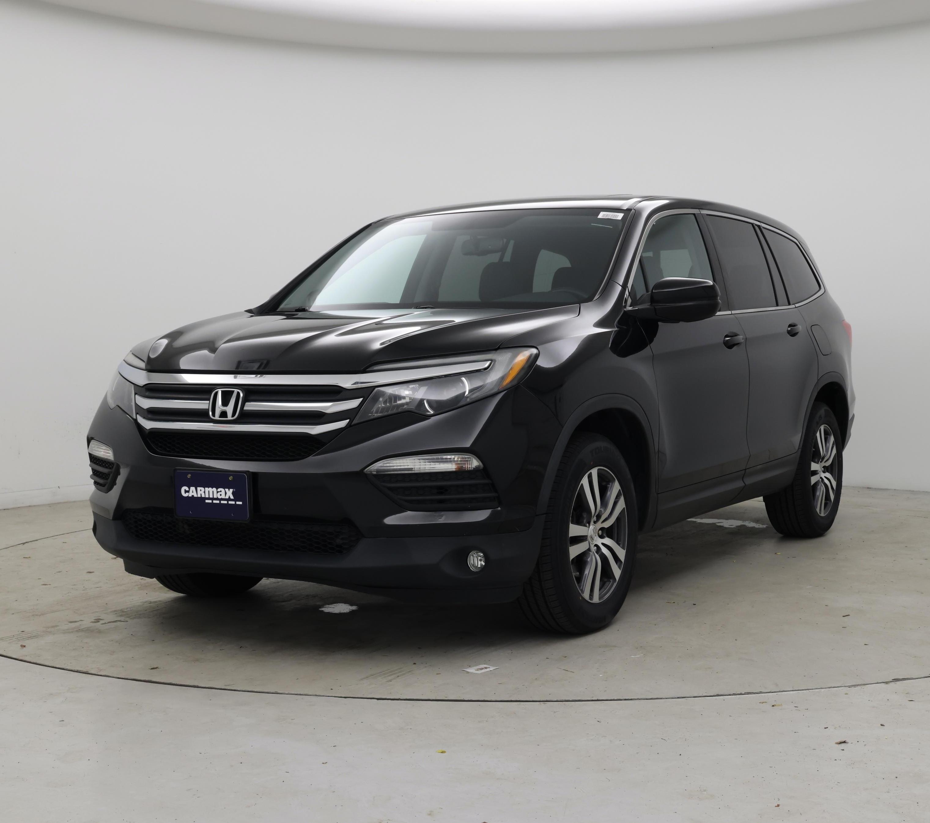 Thumbnail: 2017 Honda Pilot - 4