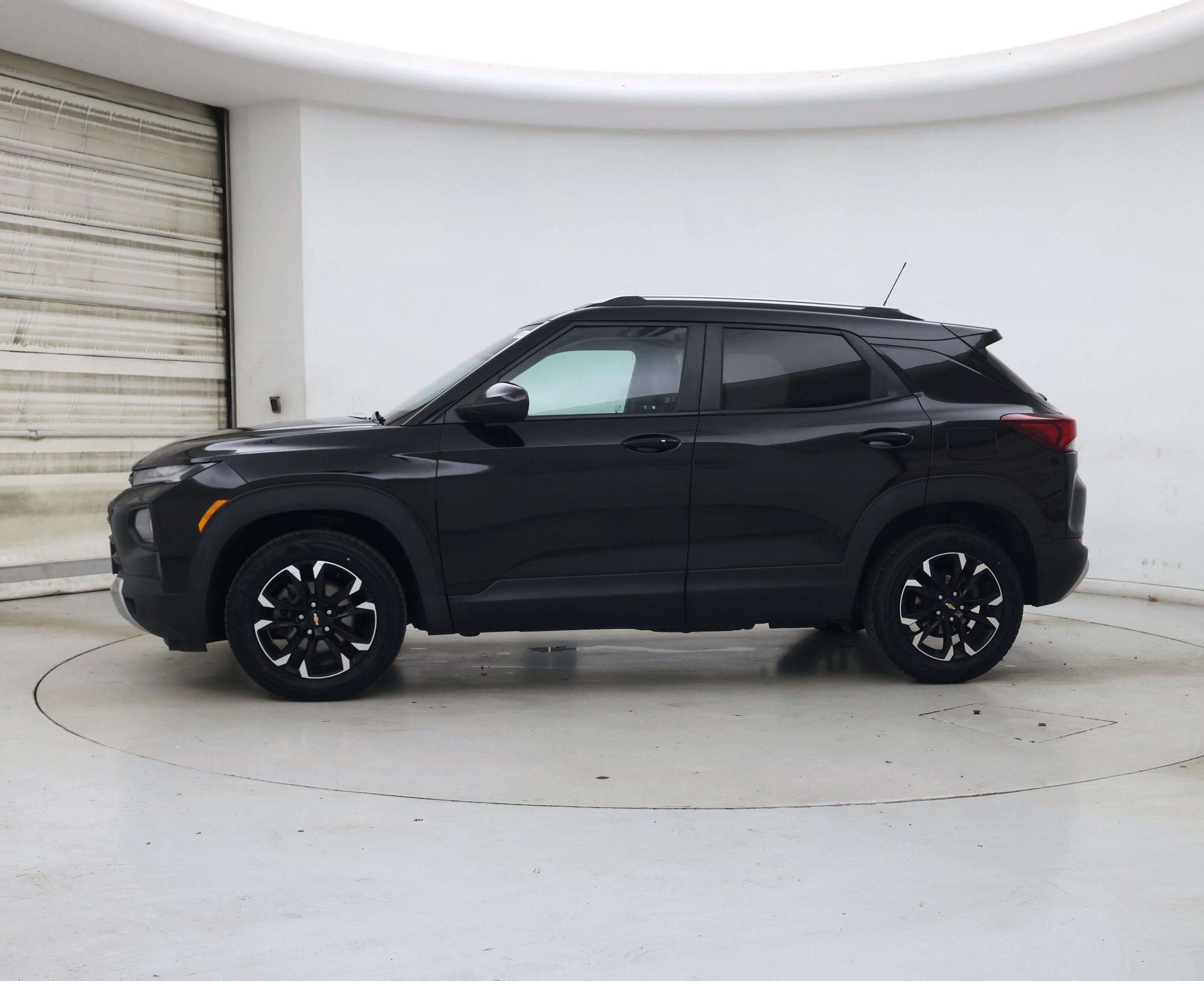 Thumbnail: 2021 Chevrolet TrailBlazer - 3