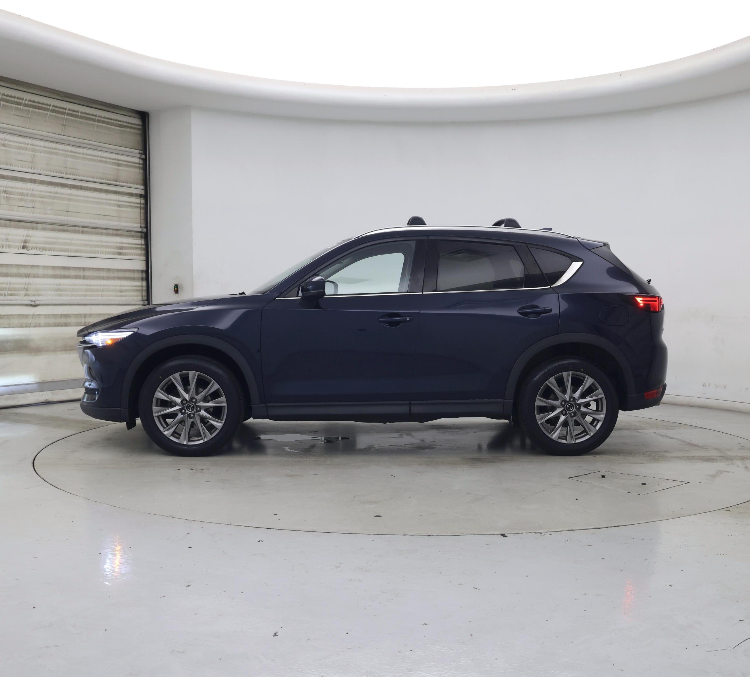 Thumbnail: 2020 Mazda CX-5 - 3