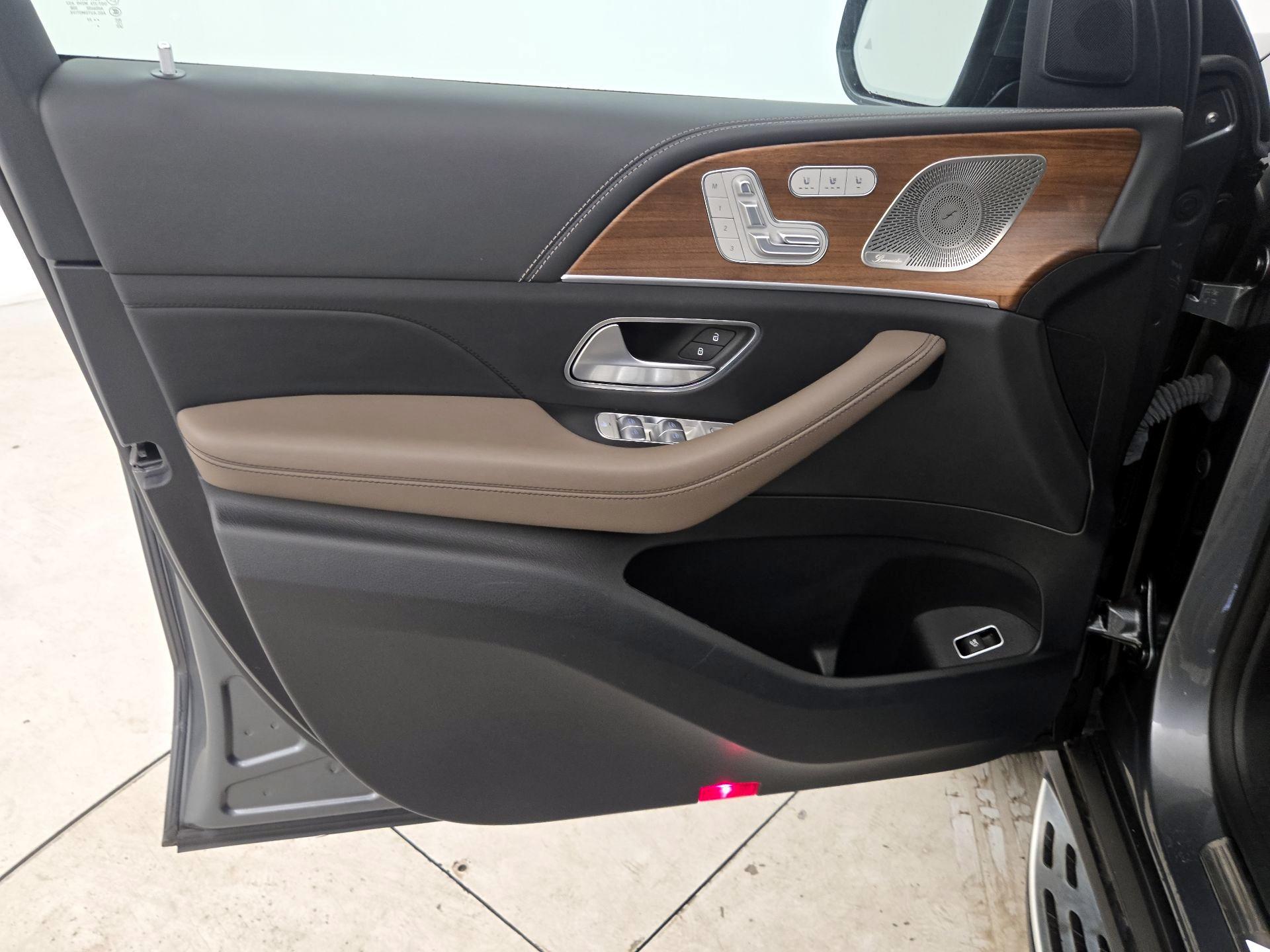 Thumbnail: 2022 Mercedes-Benz GL-Class - 12