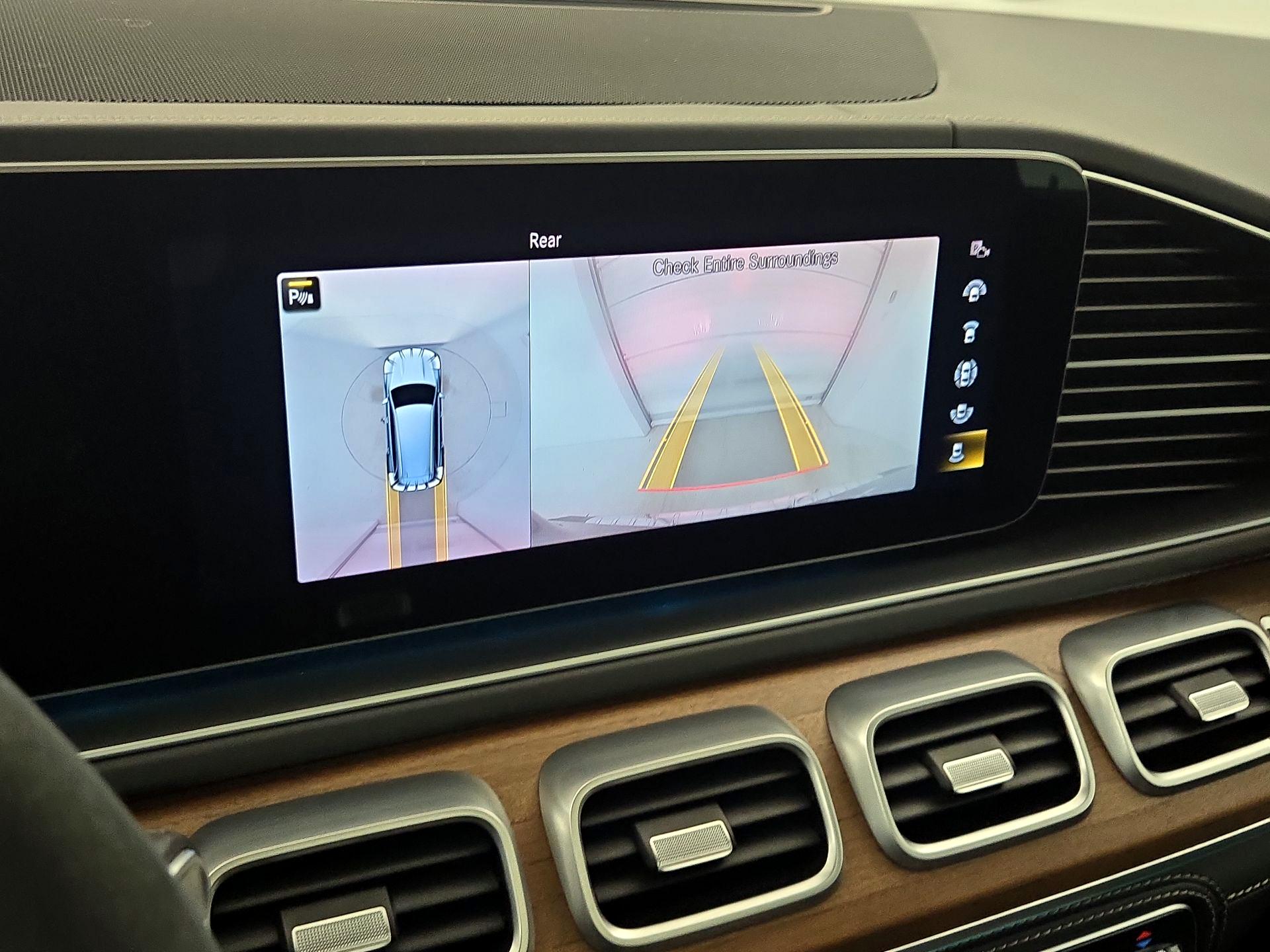 Thumbnail: 2022 Mercedes-Benz GL-Class - 15