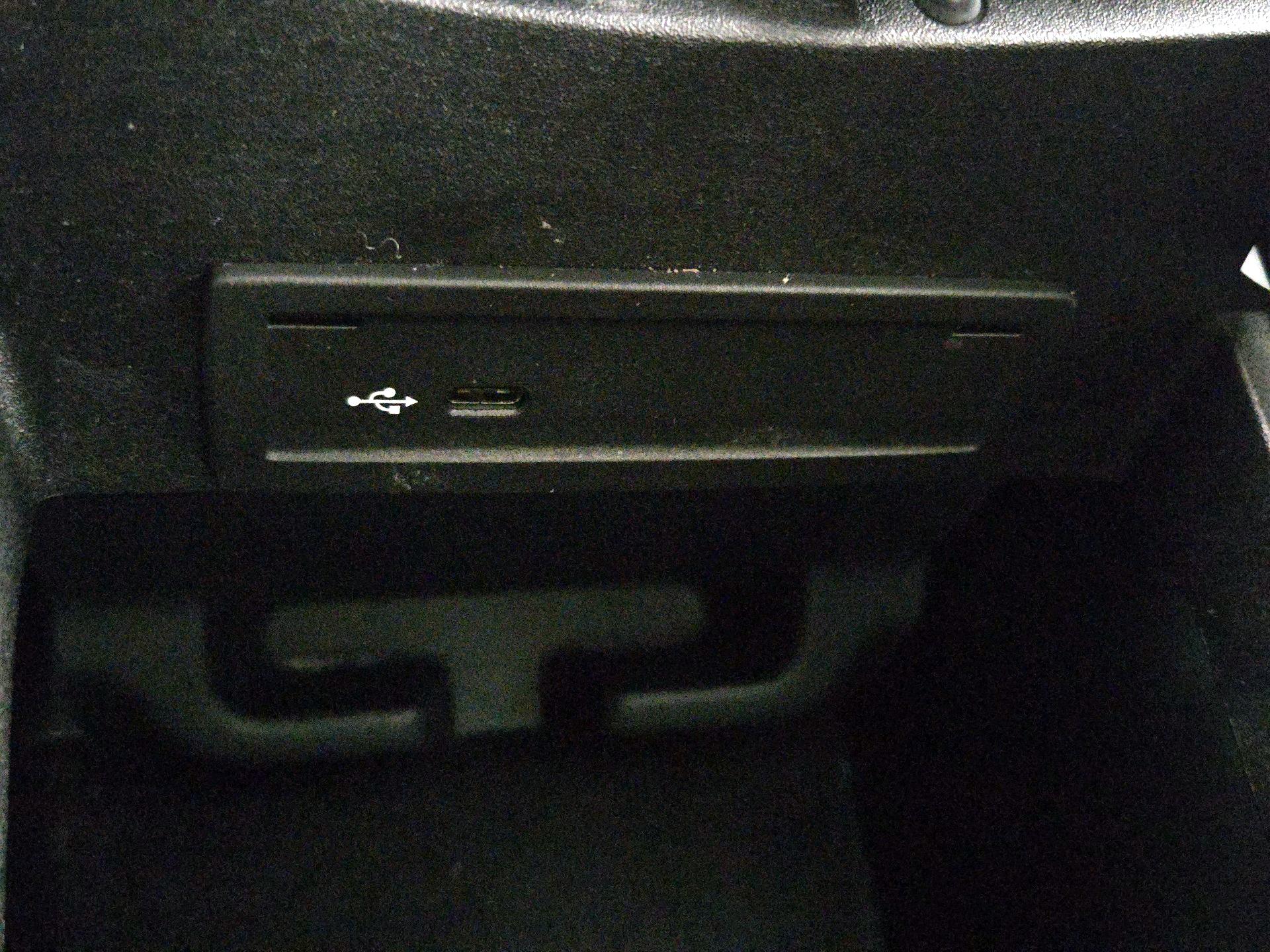 Thumbnail: 2022 Mercedes-Benz GL-Class - 19