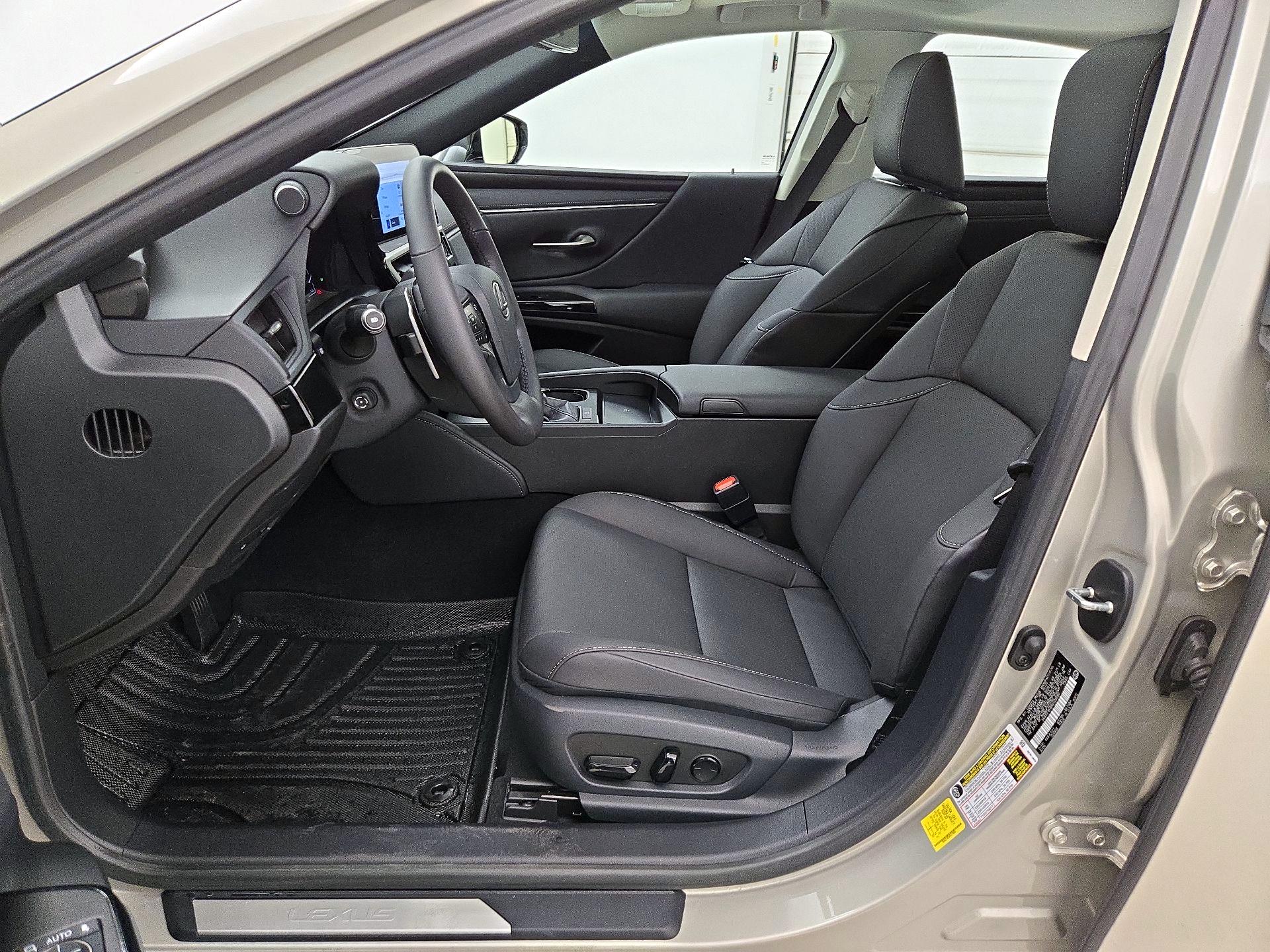 Thumbnail: 2024 Lexus ES - 11