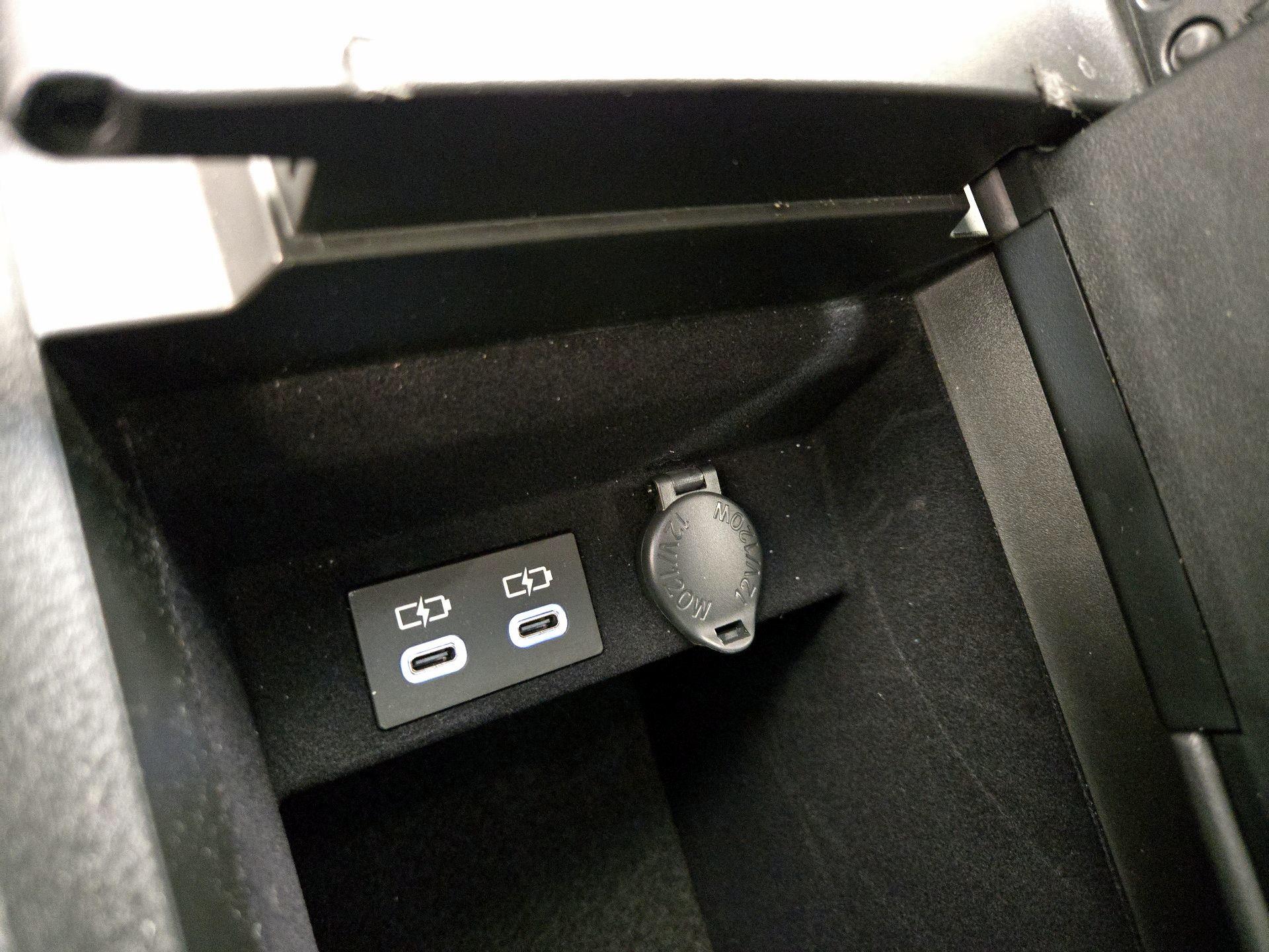 Thumbnail: 2024 Lexus ES - 18