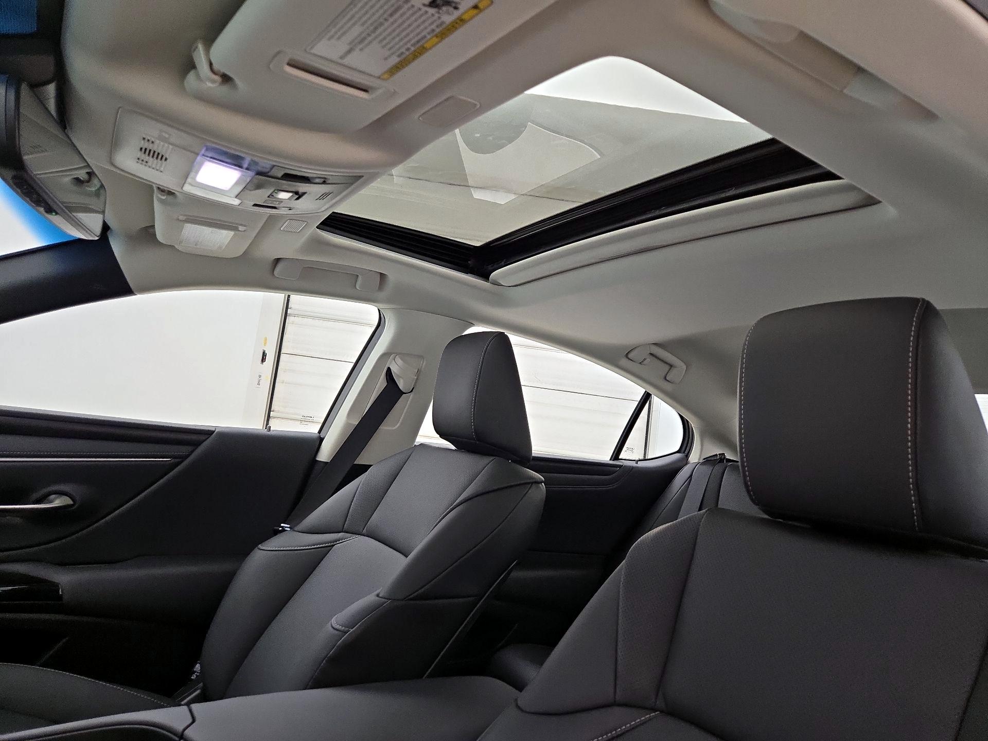 Thumbnail: 2024 Lexus ES - 19