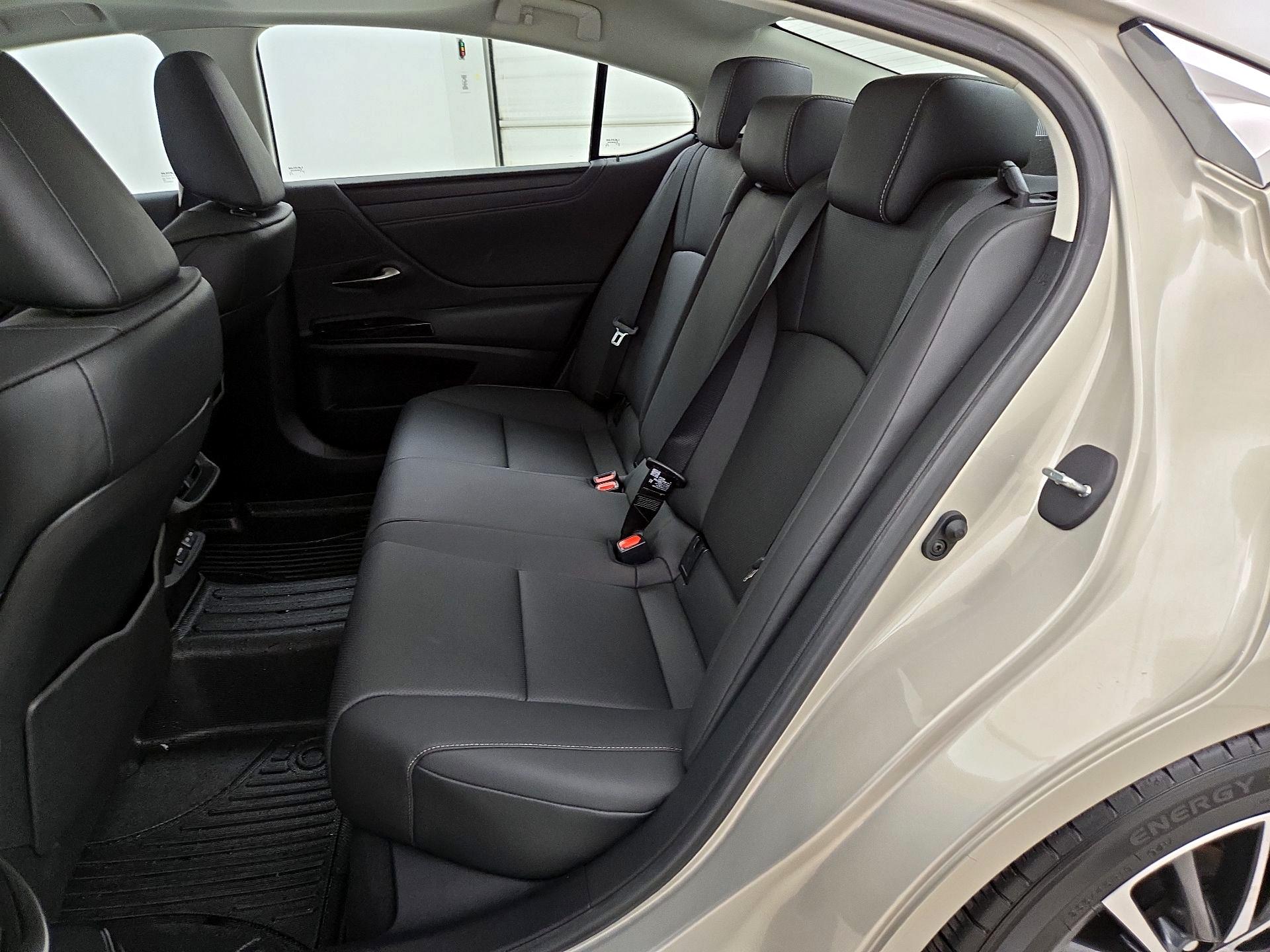 Thumbnail: 2024 Lexus ES - 20