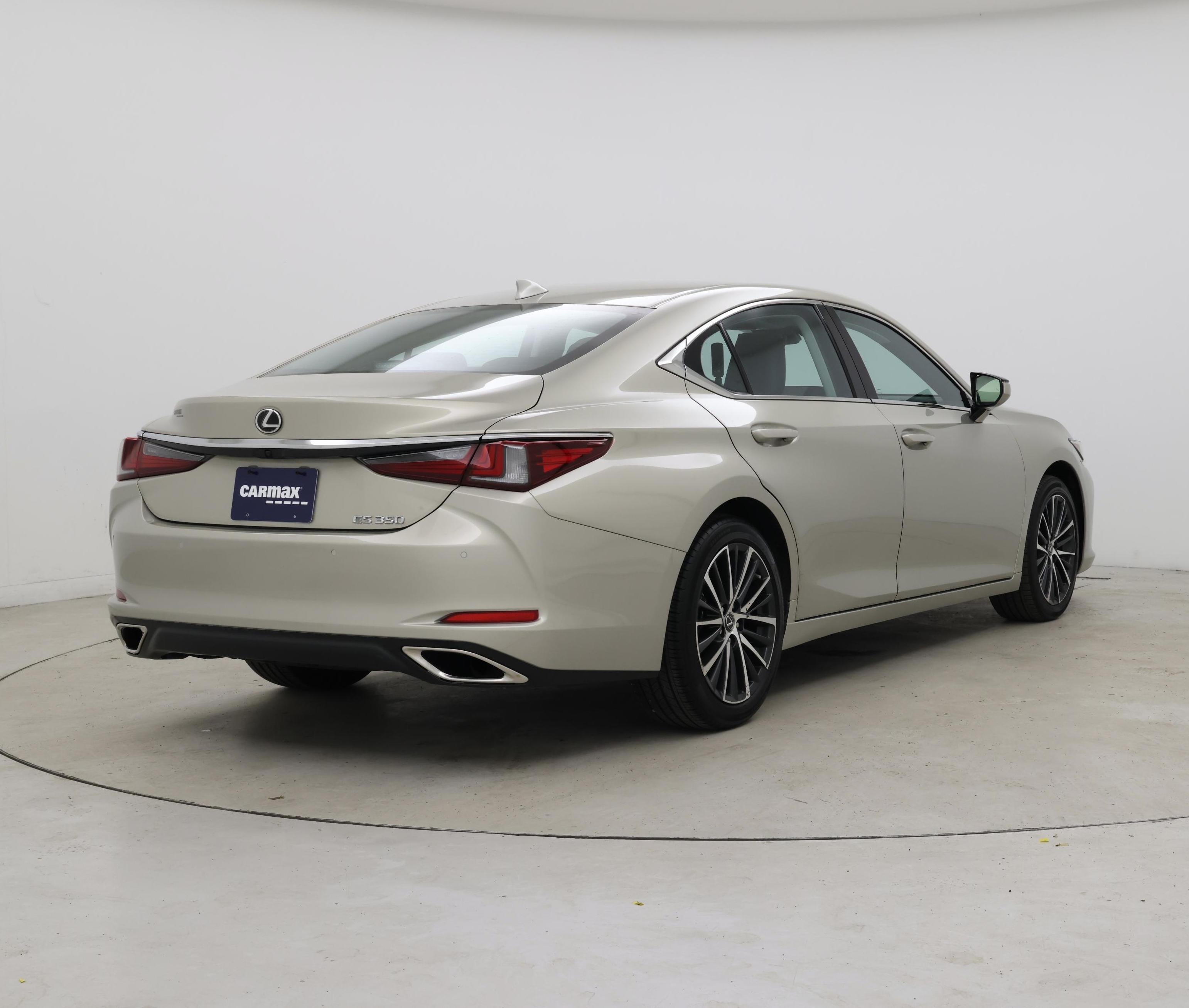Thumbnail: 2024 Lexus ES - 8