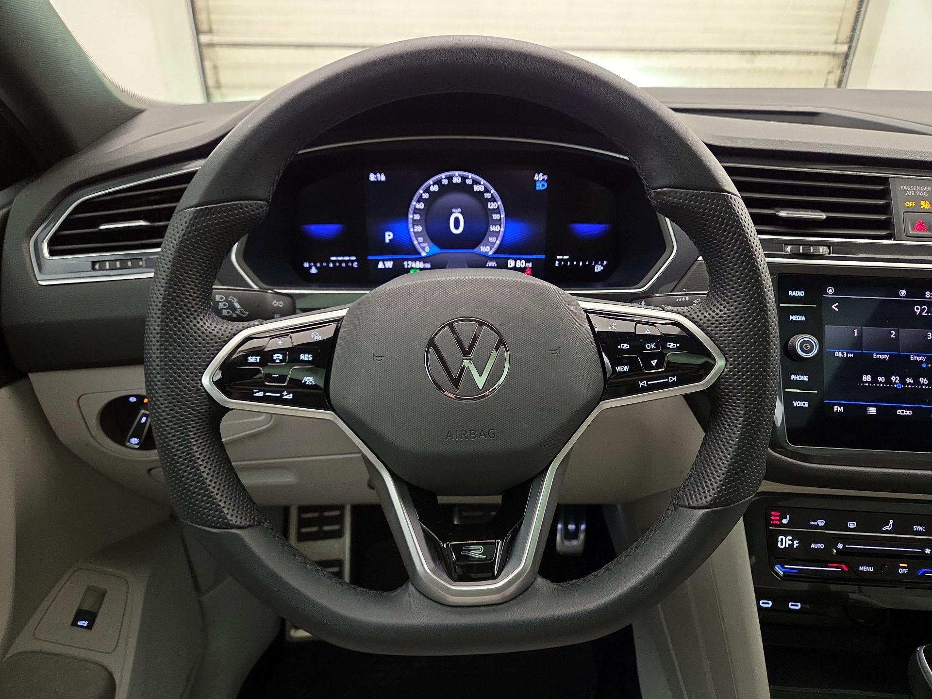 Thumbnail: 2024 Volkswagen Tiguan - 10