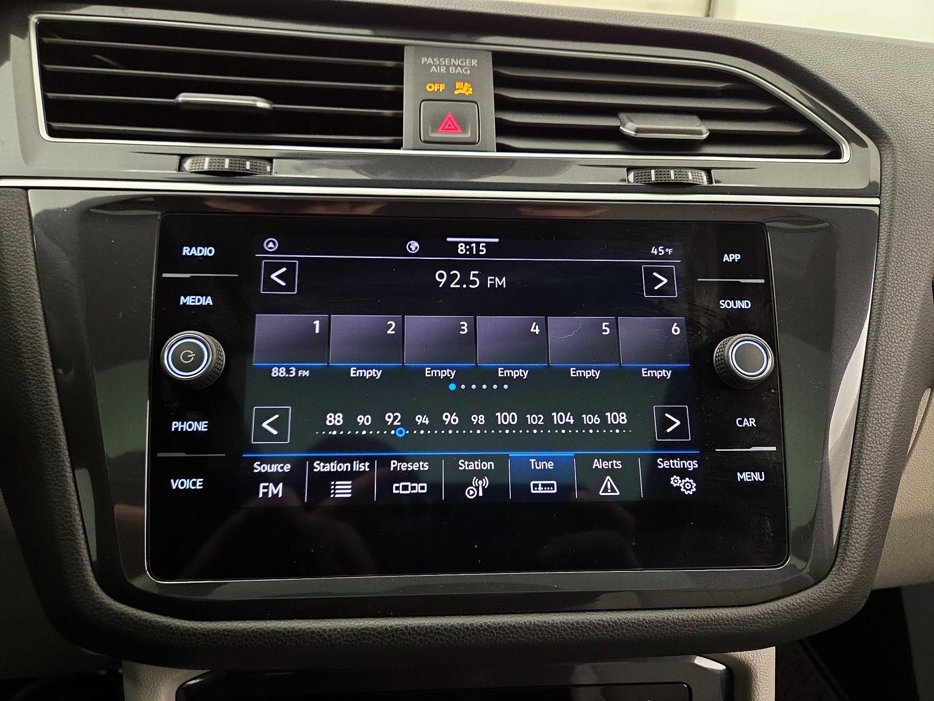 Thumbnail: 2024 Volkswagen Tiguan - 15