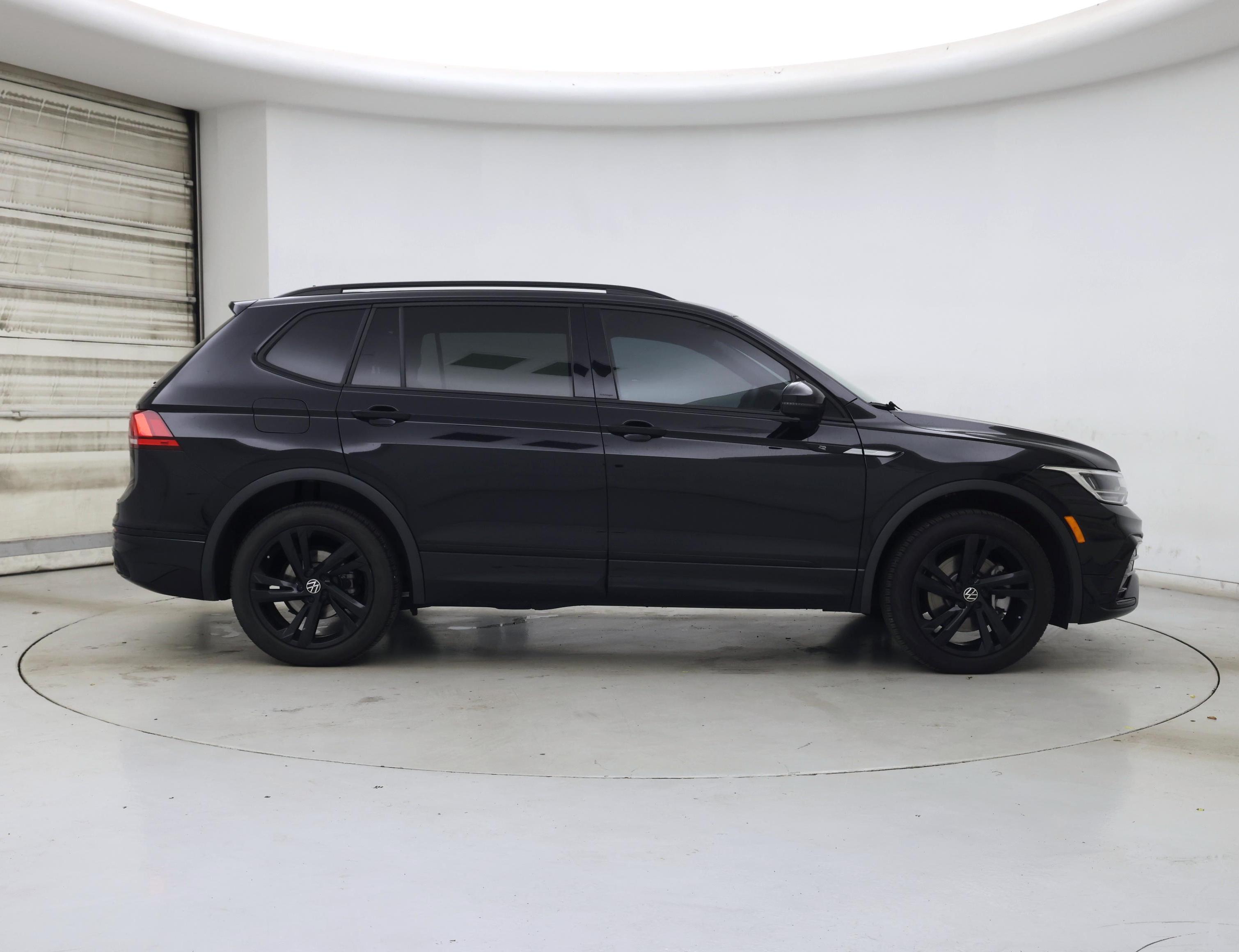 Thumbnail: 2024 Volkswagen Tiguan - 7