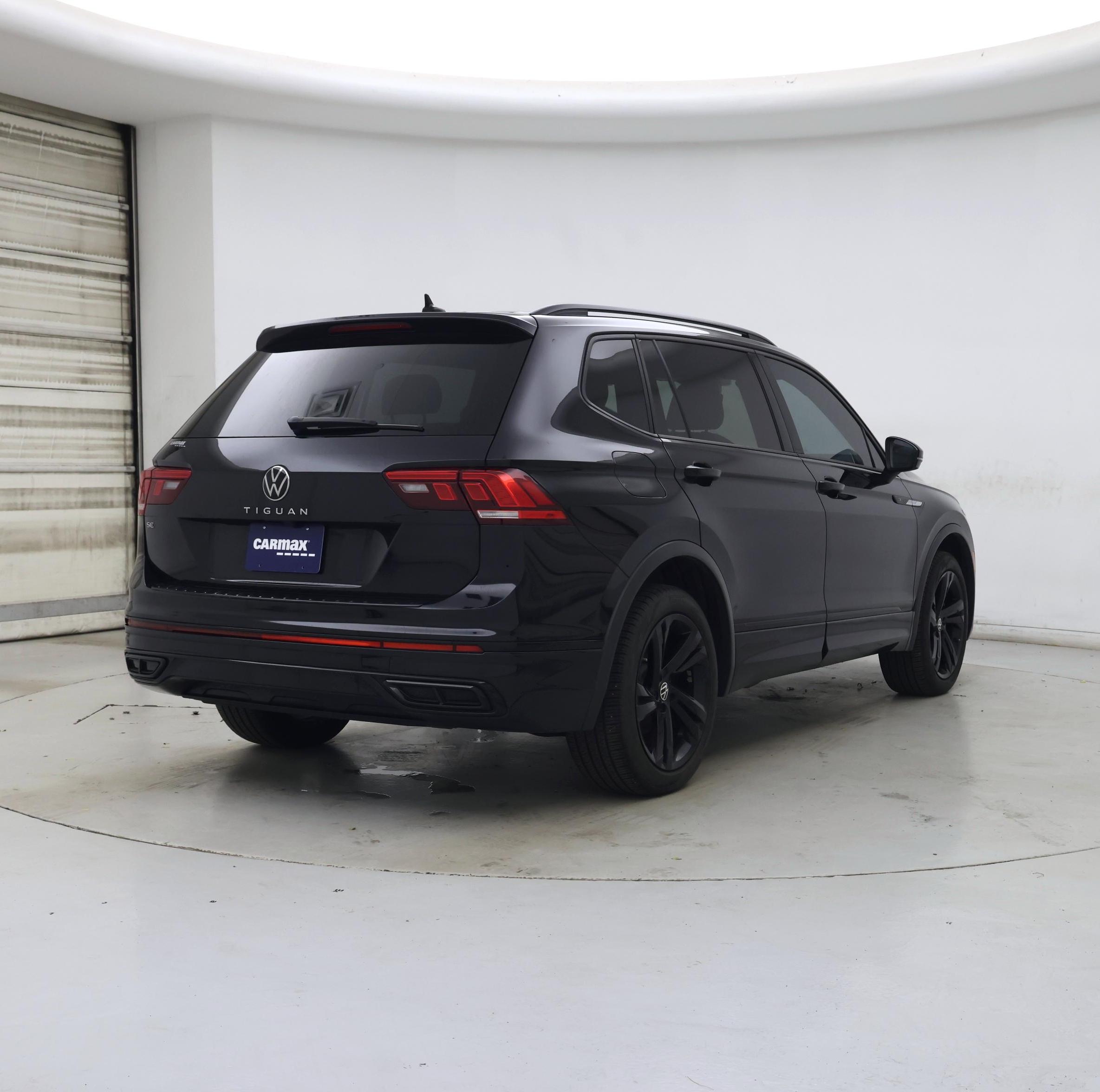 Thumbnail: 2024 Volkswagen Tiguan - 8