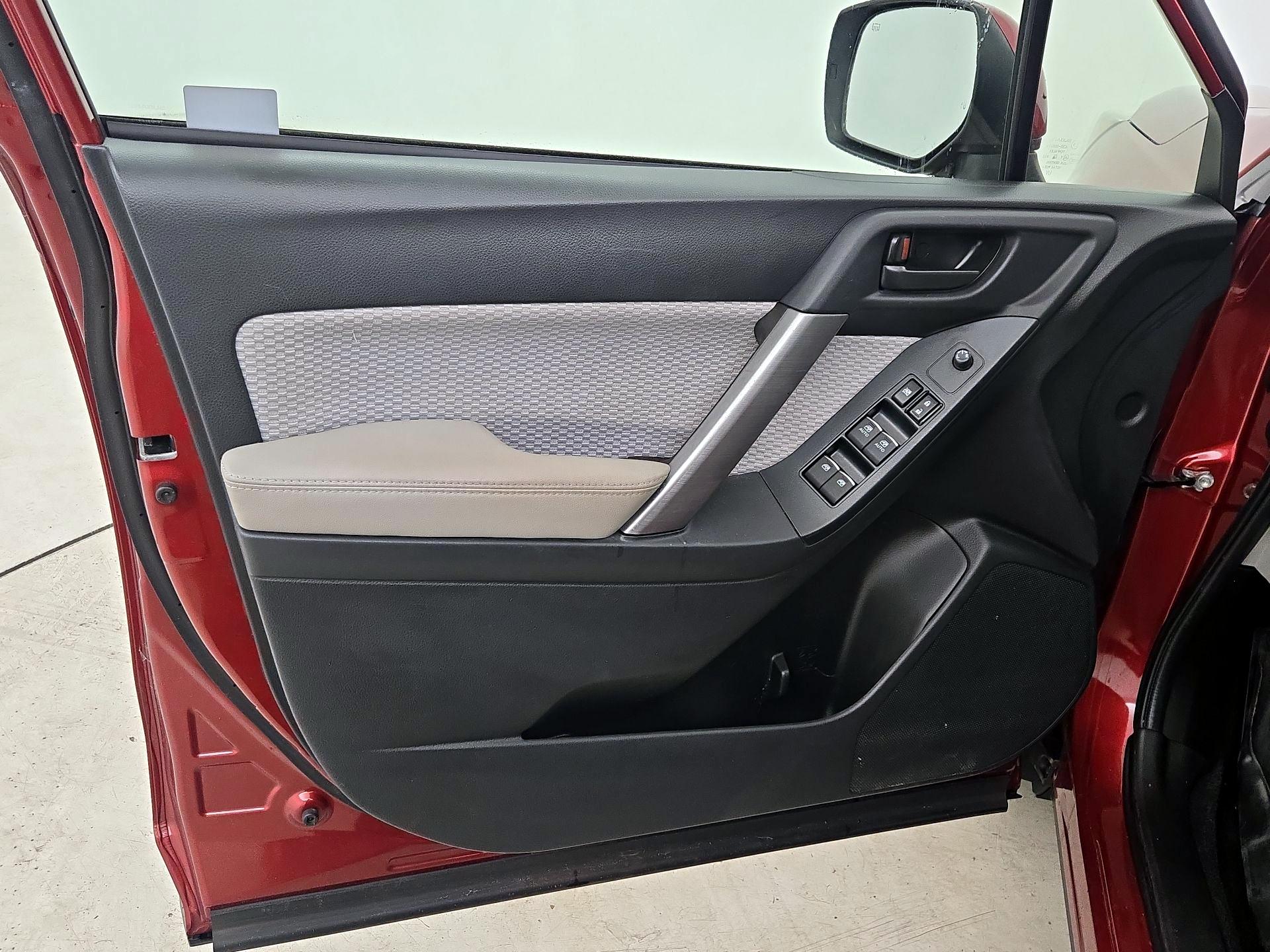 Thumbnail: 2017 Subaru Forester - 12