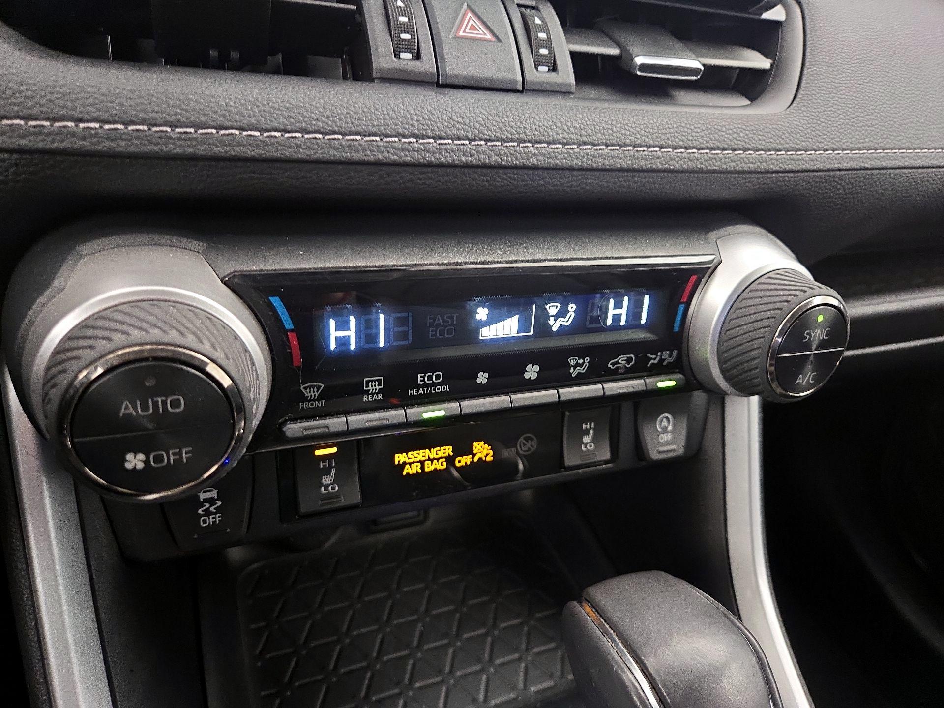 Thumbnail: 2022 Toyota RAV4 - 16