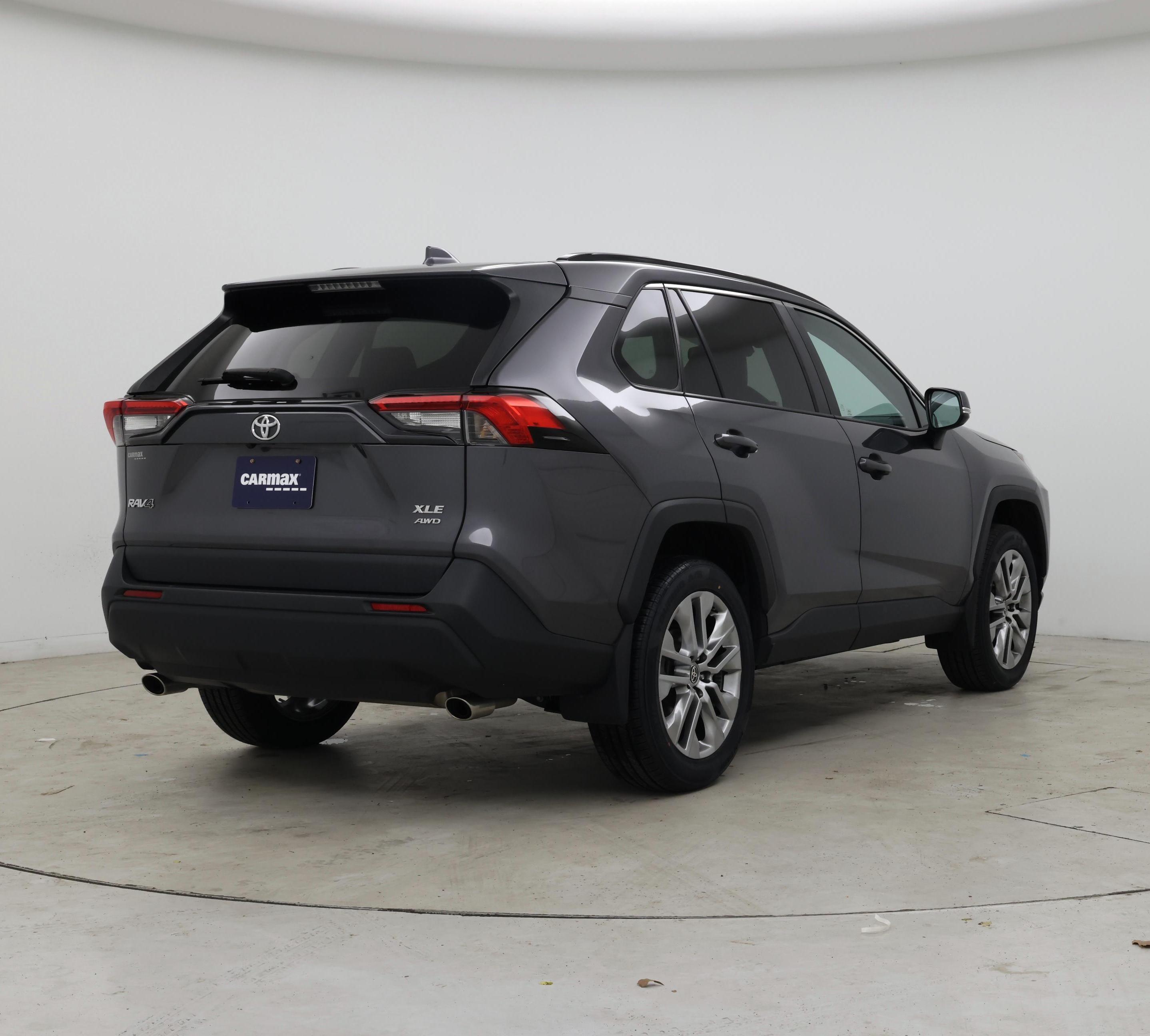 Thumbnail: 2022 Toyota RAV4 - 8