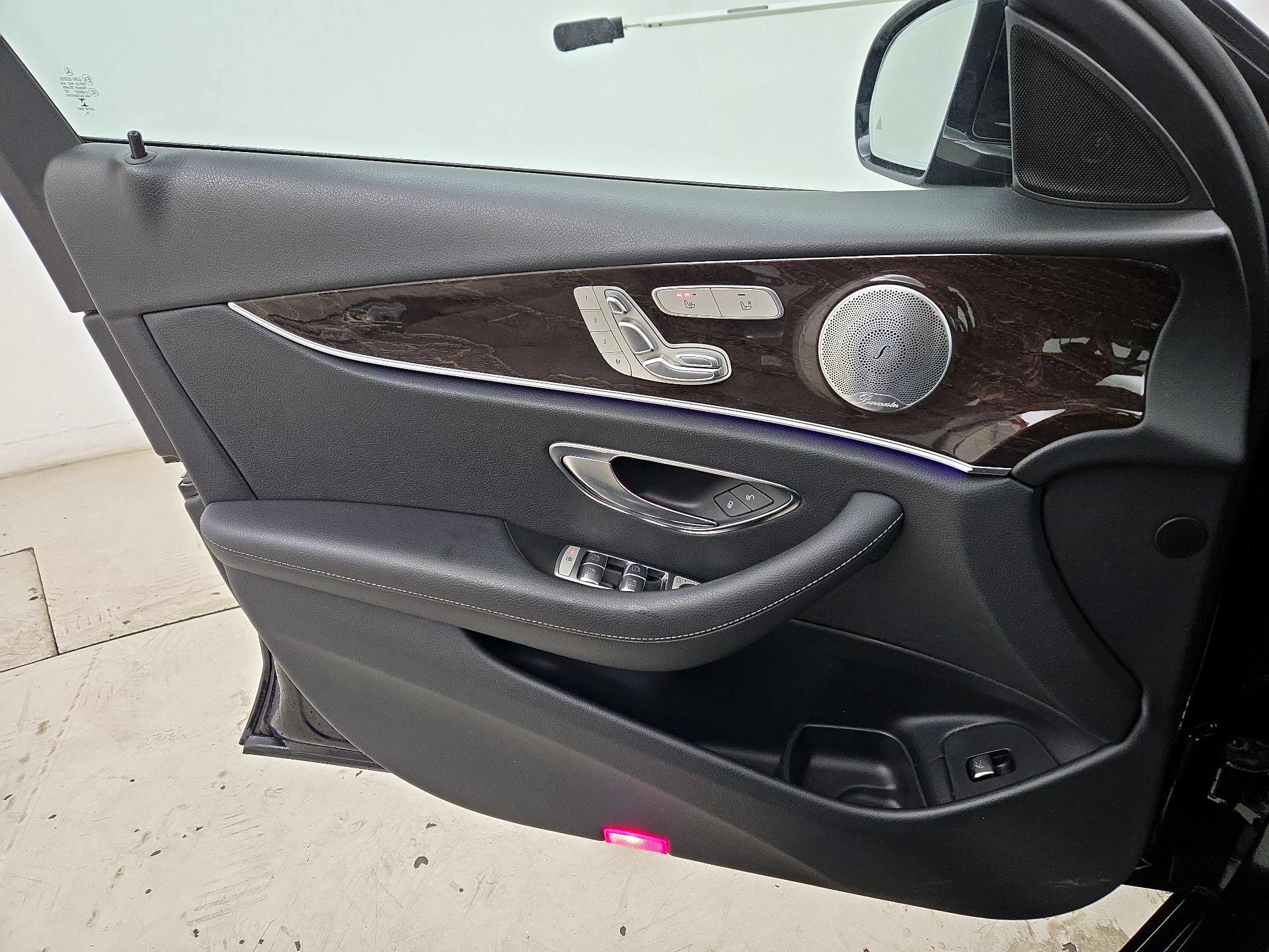 Thumbnail: 2019 Mercedes-Benz E-Class - 12