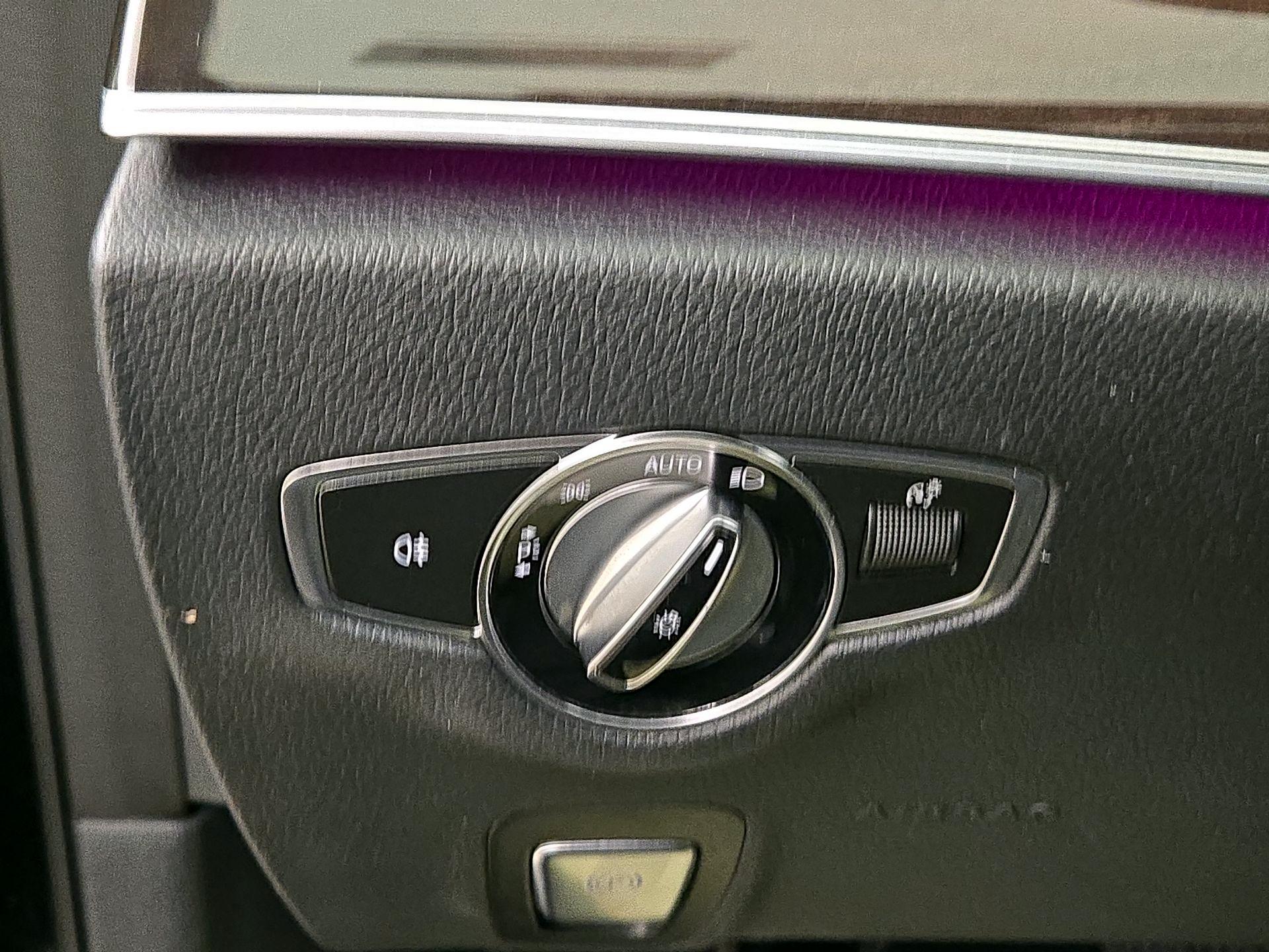 Thumbnail: 2019 Mercedes-Benz E-Class - 13