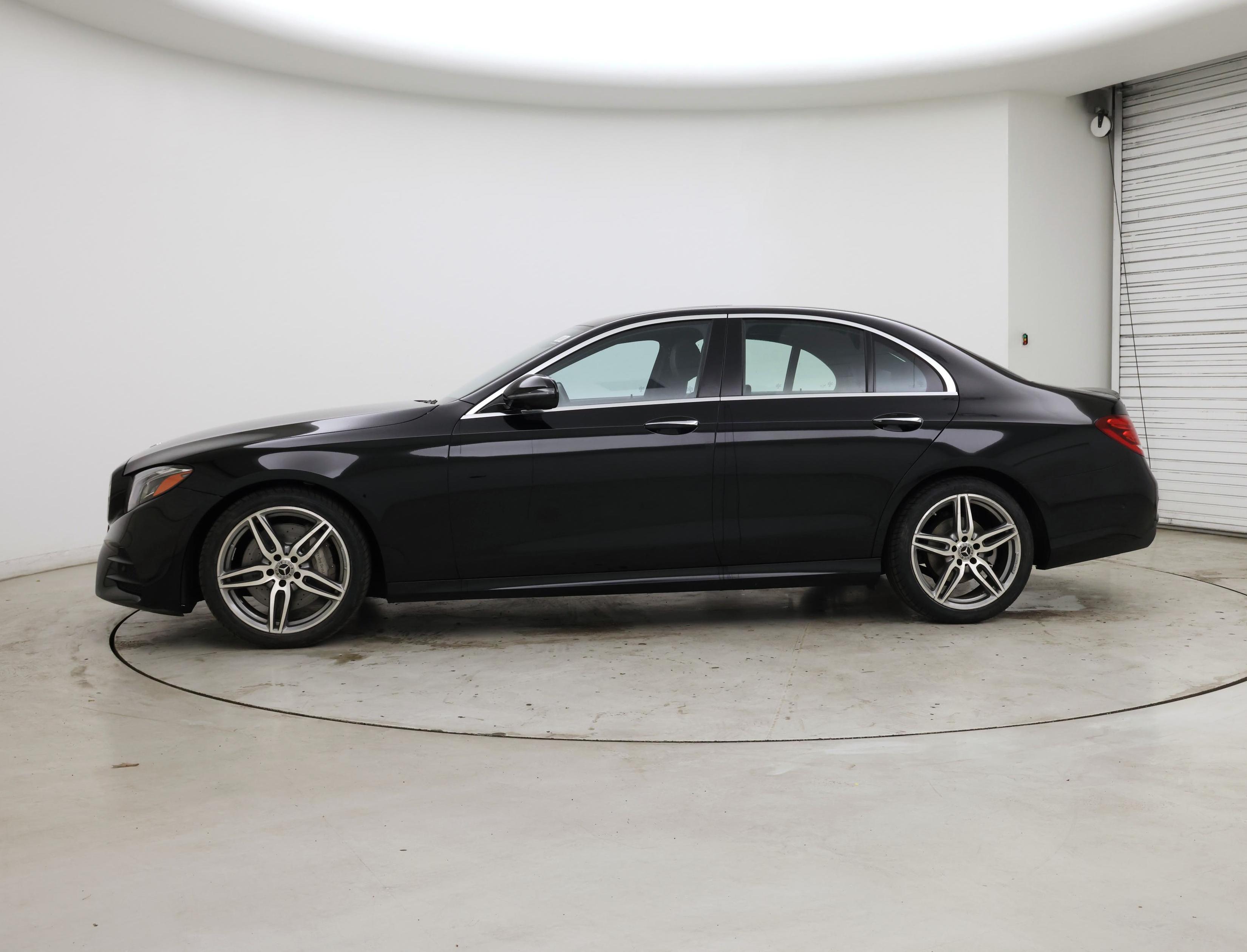 Thumbnail: 2019 Mercedes-Benz E-Class - 3