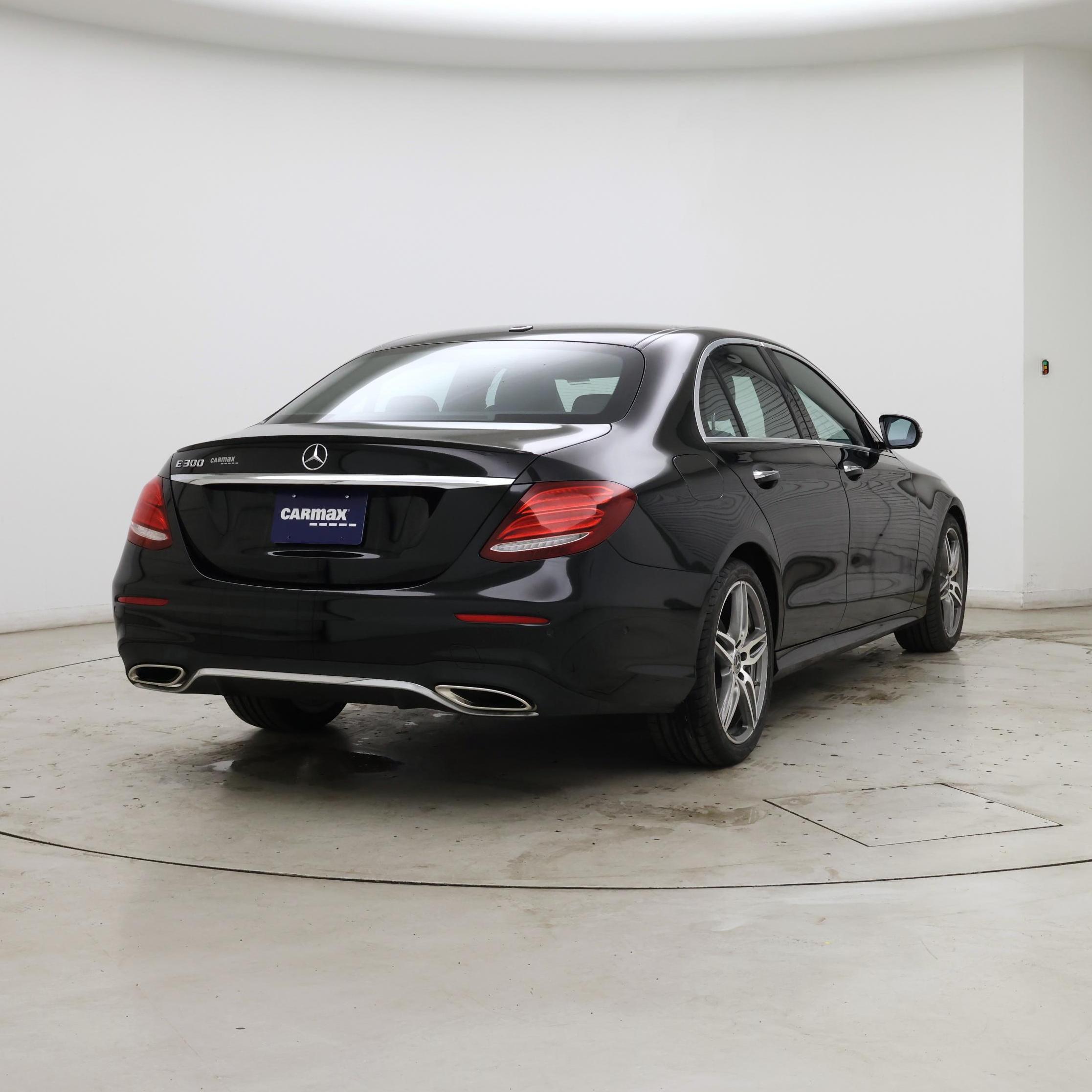 Thumbnail: 2019 Mercedes-Benz E-Class - 8