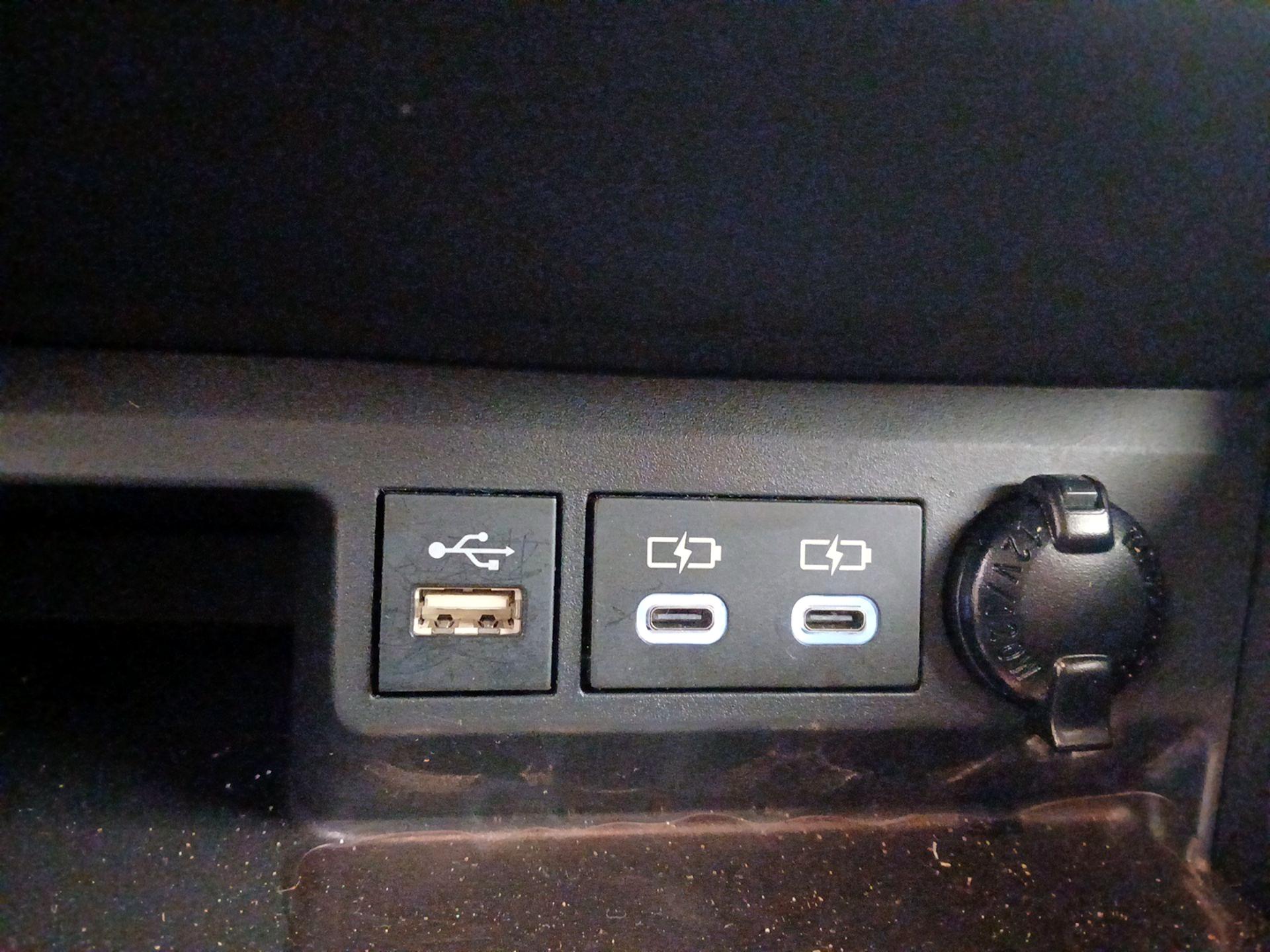 Thumbnail: 2023 Toyota Highlander - 18