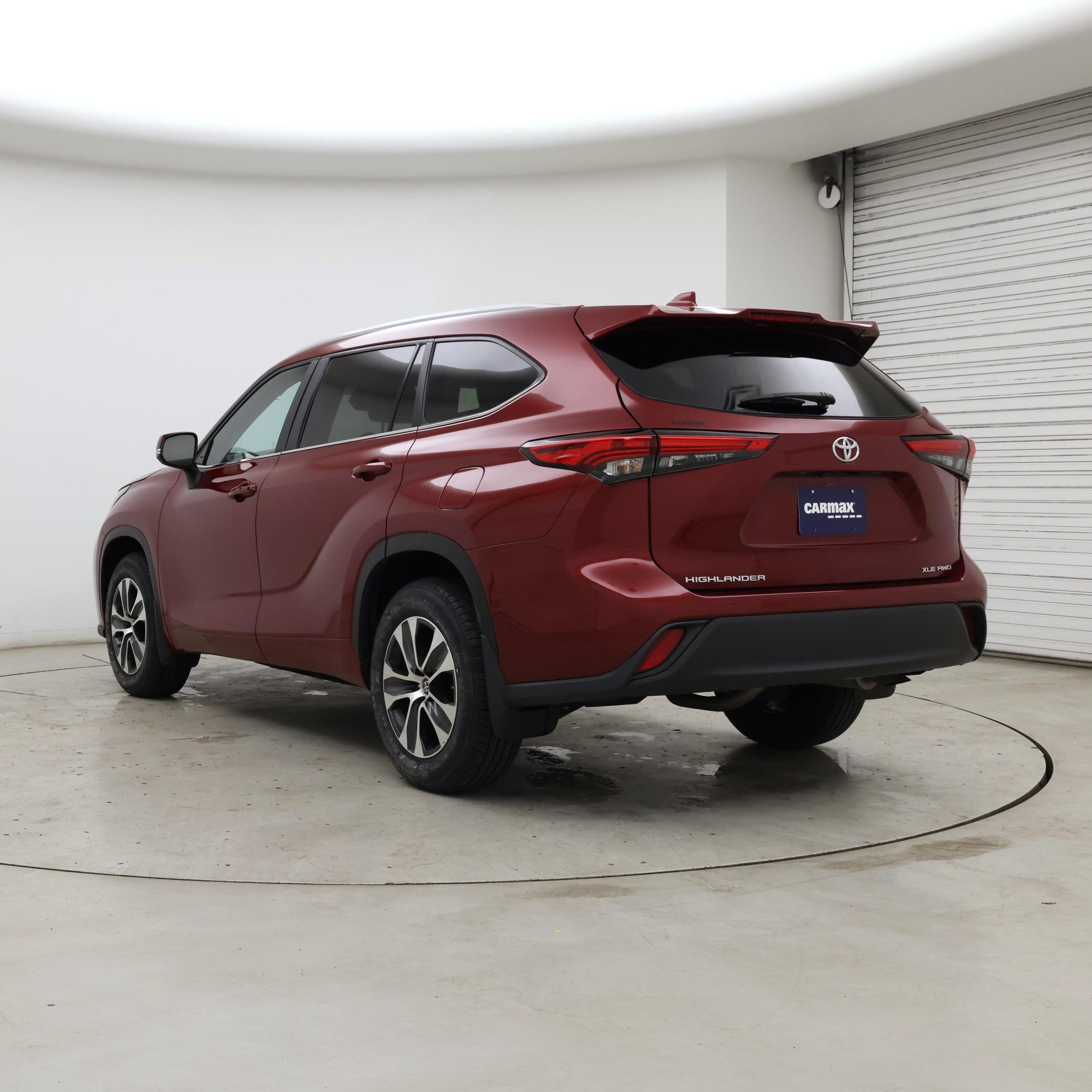 Thumbnail: 2023 Toyota Highlander - 2