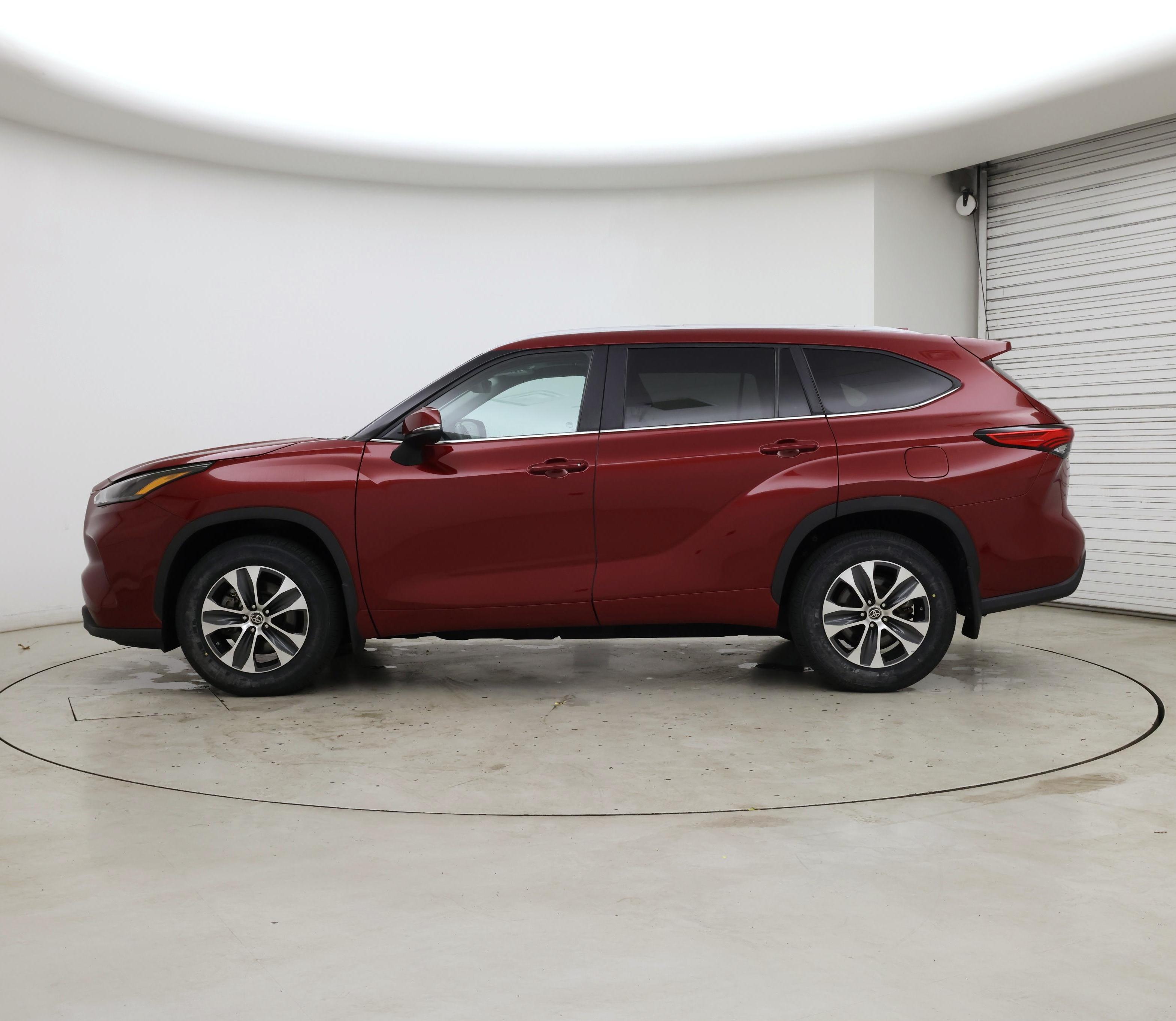Thumbnail: 2023 Toyota Highlander - 3