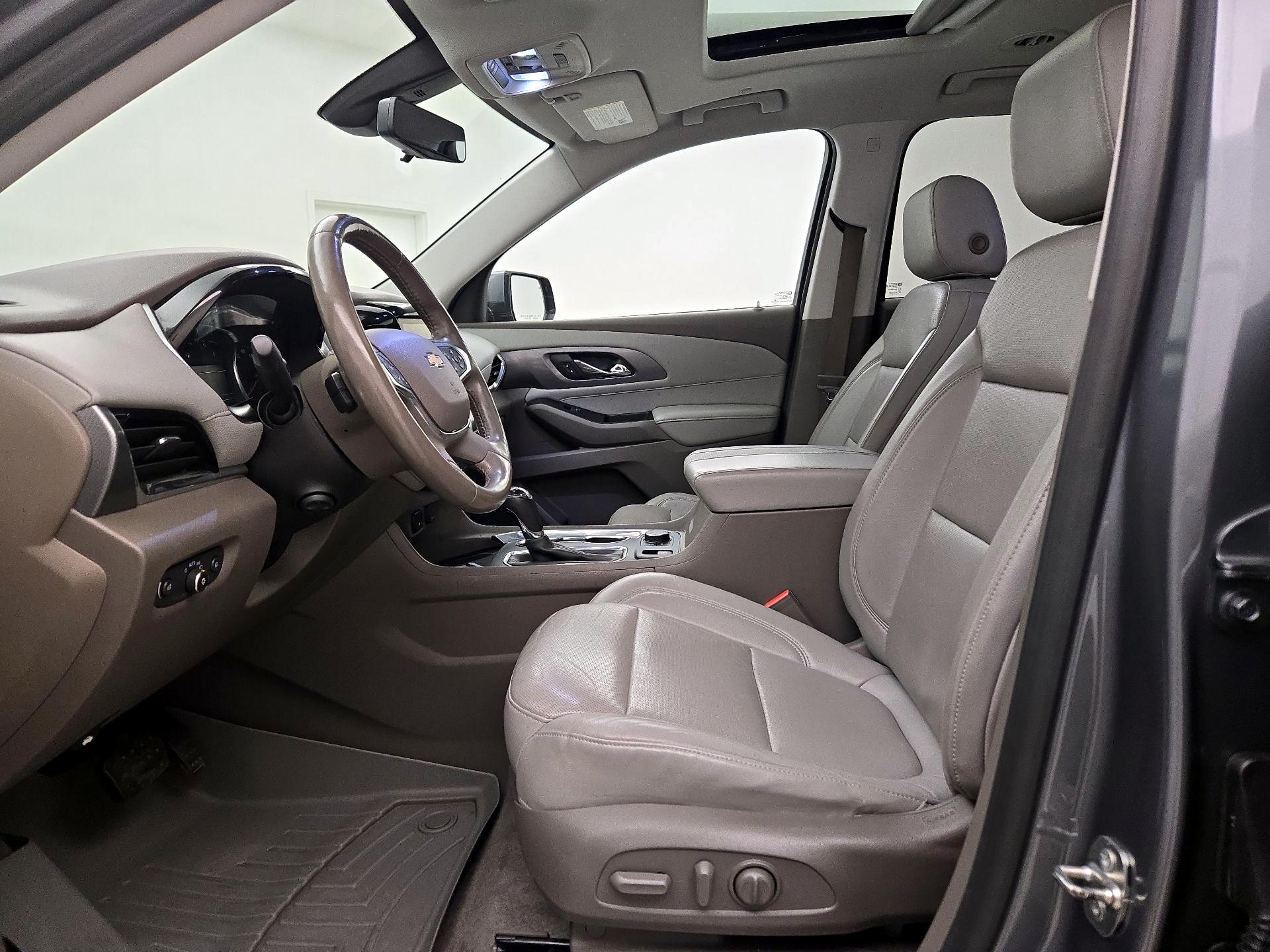 Thumbnail: 2018 Chevrolet Traverse - 11