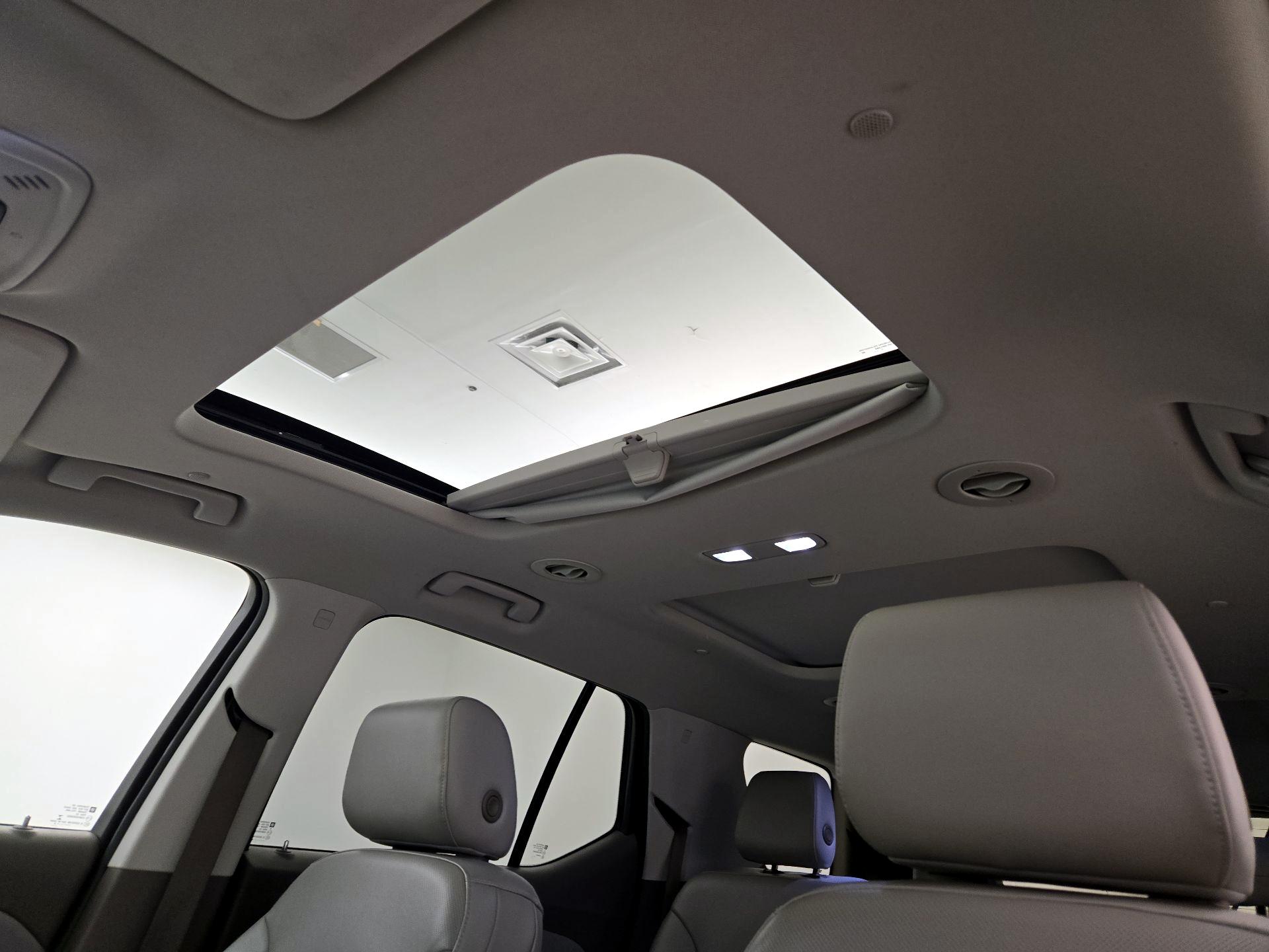 Thumbnail: 2018 Chevrolet Traverse - 19