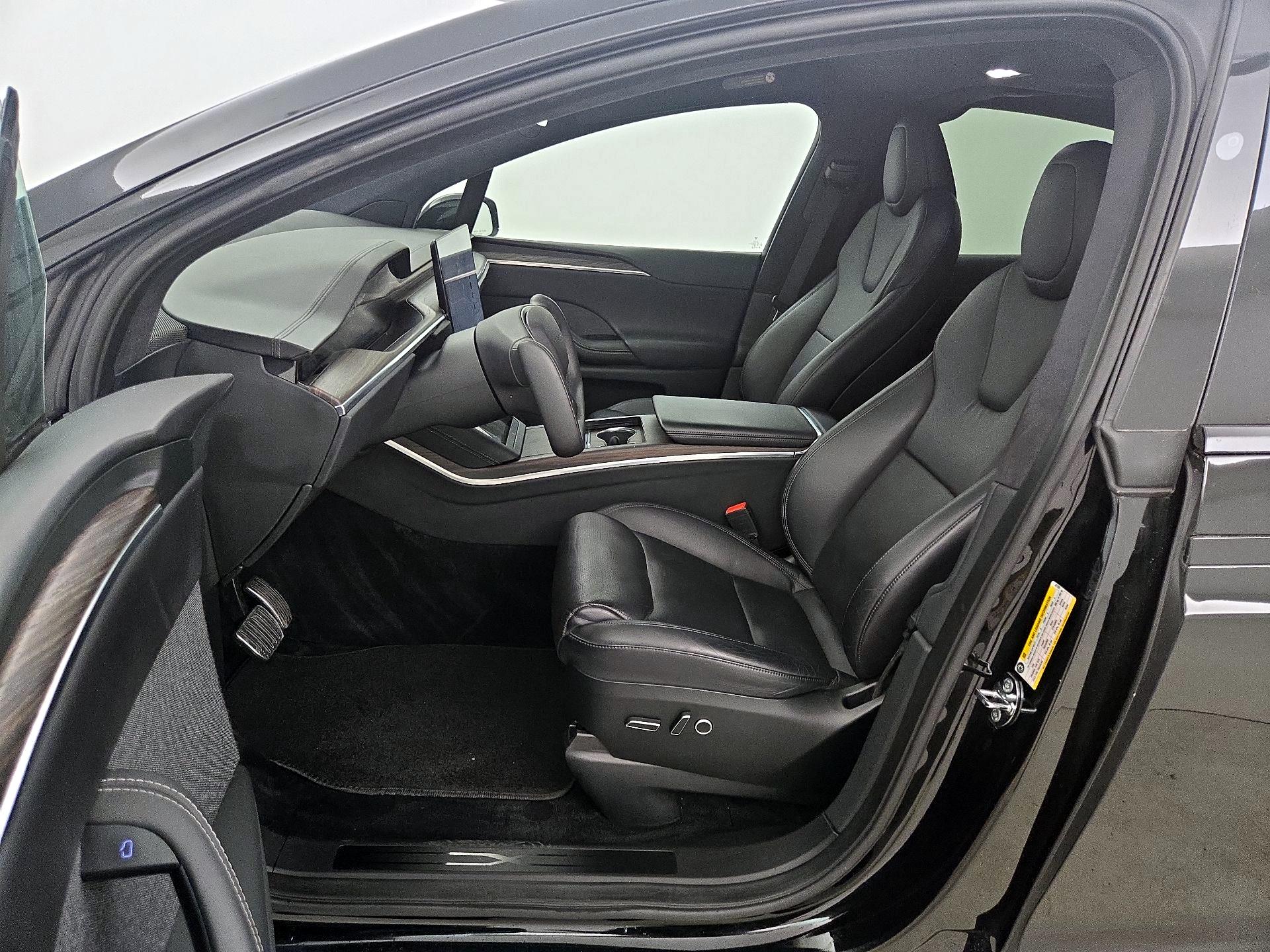 Thumbnail: 2022 Tesla Model X - 11