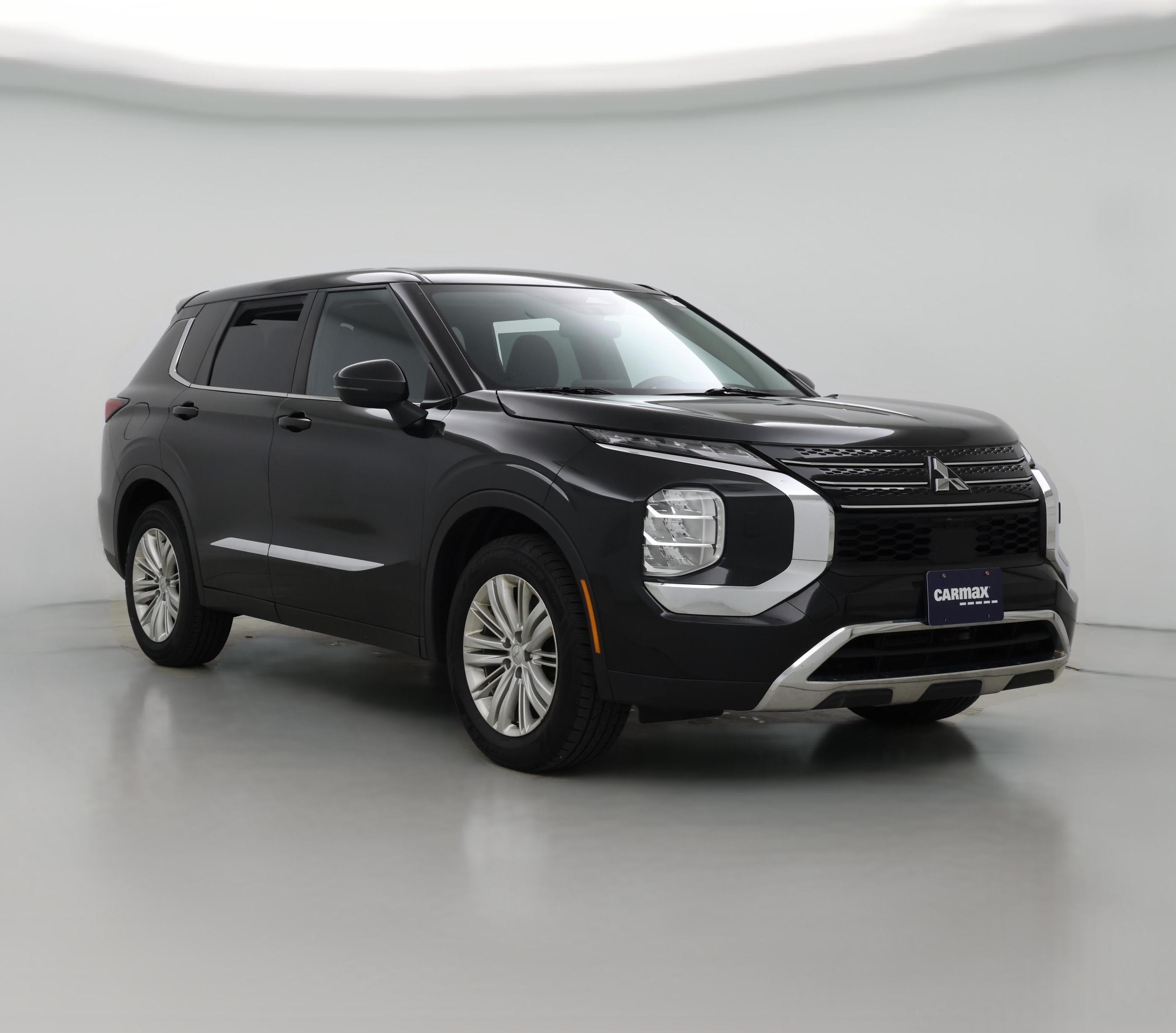 Thumbnail: 2022 Mitsubishi Outlander - 1