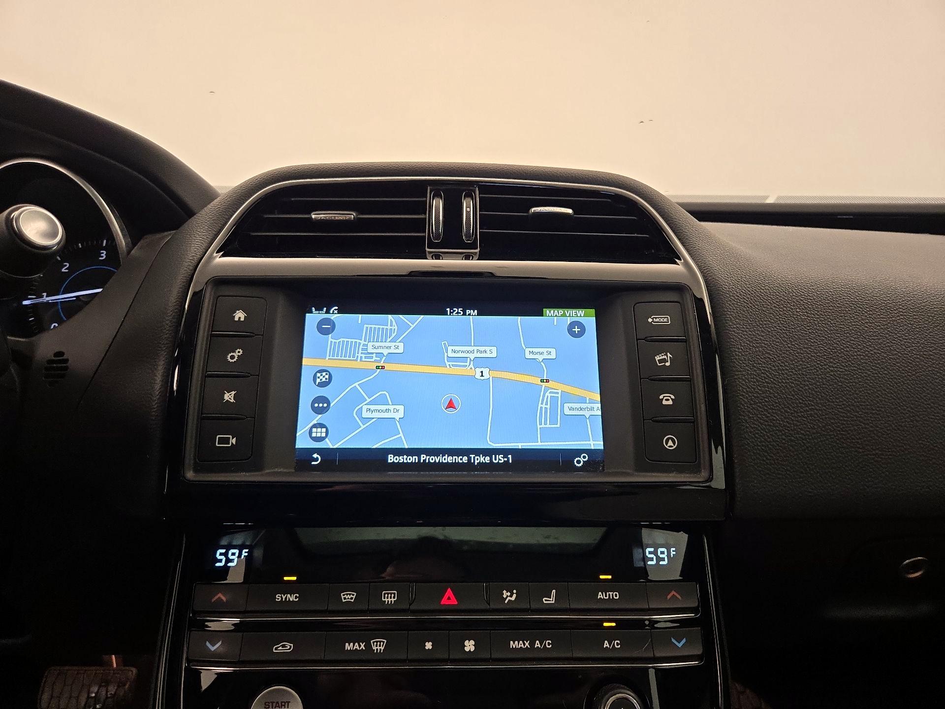 Thumbnail: 2017 Jaguar XE - 14