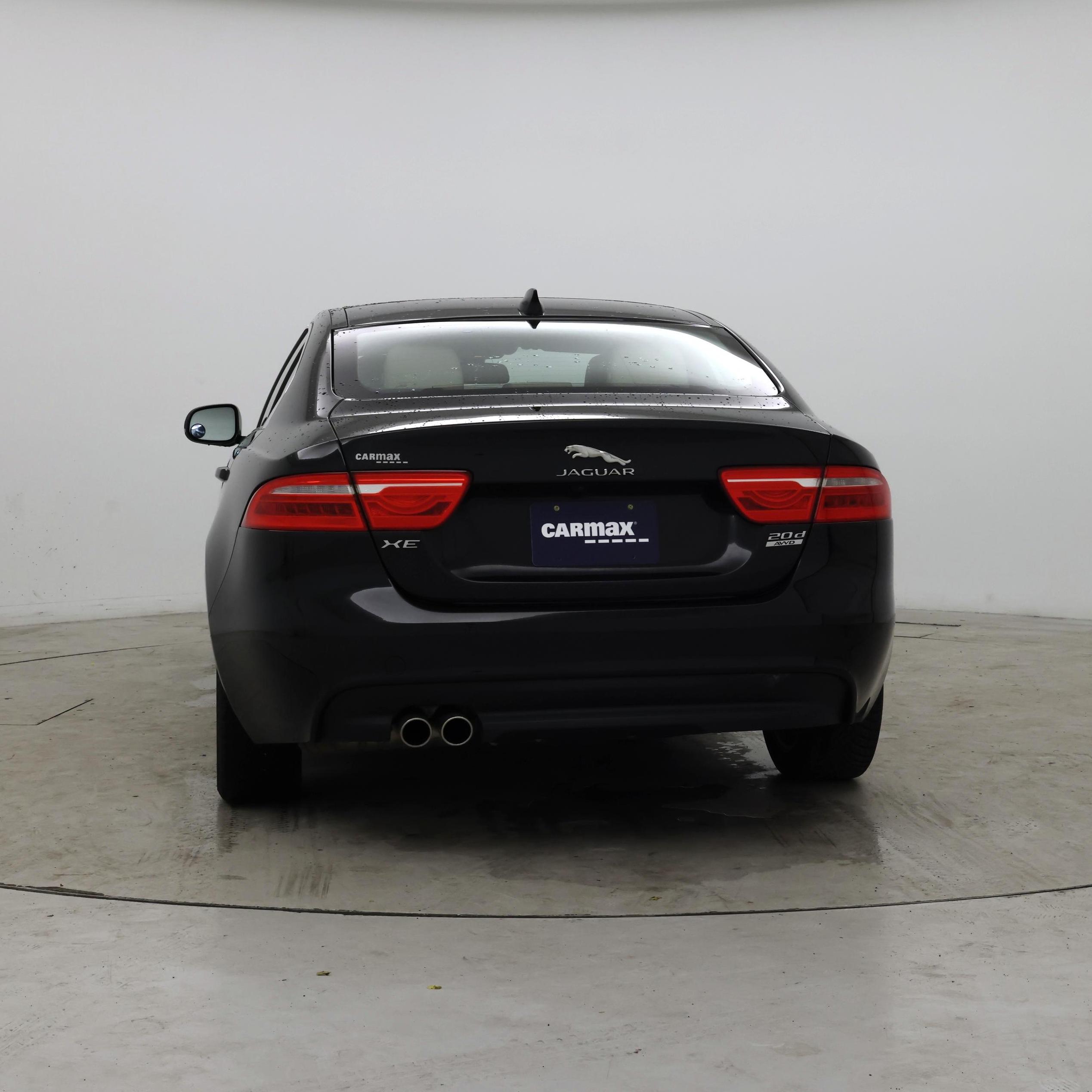 Thumbnail: 2017 Jaguar XE - 6