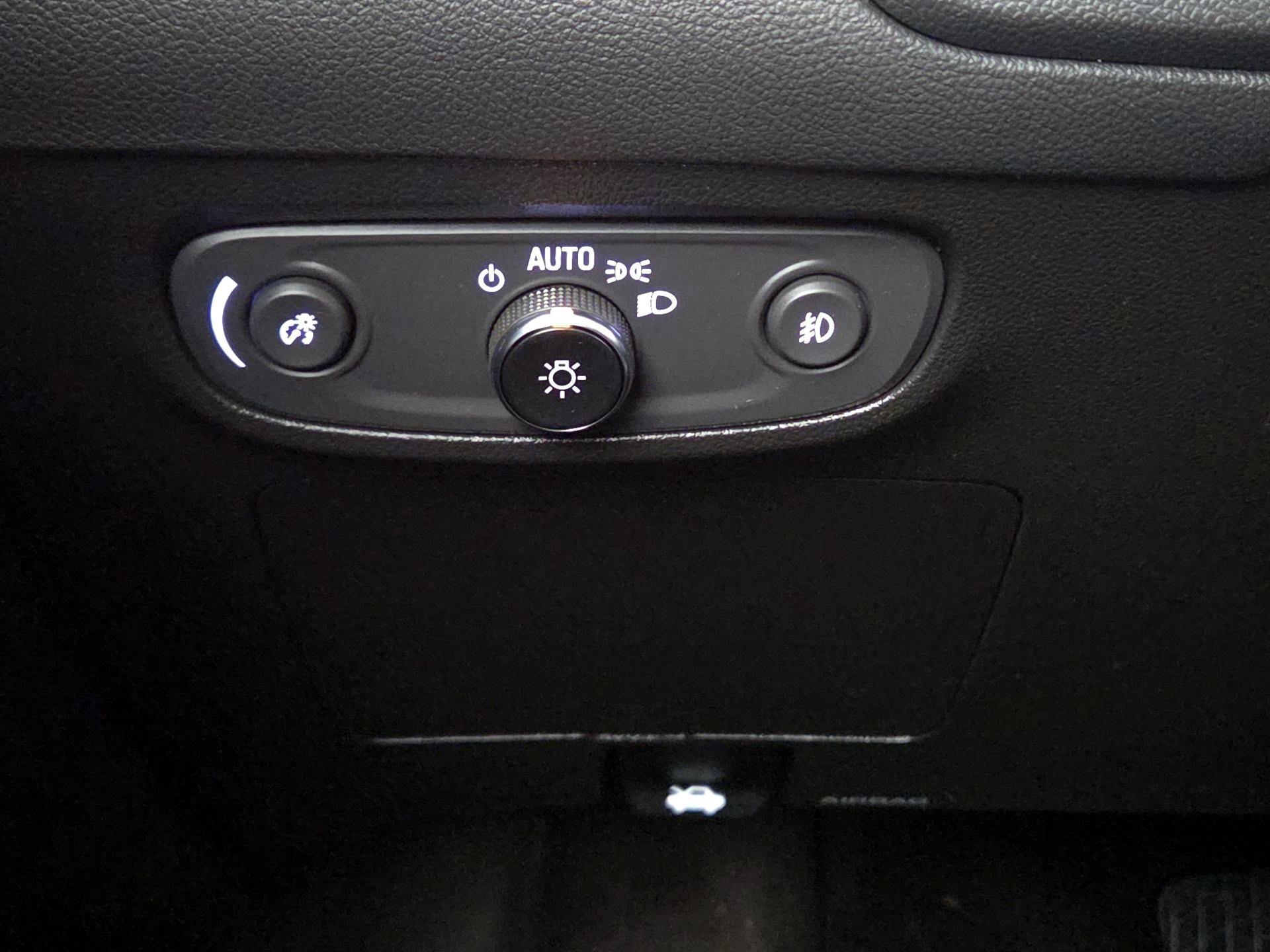 Thumbnail: 2023 Buick Encore GX - 13