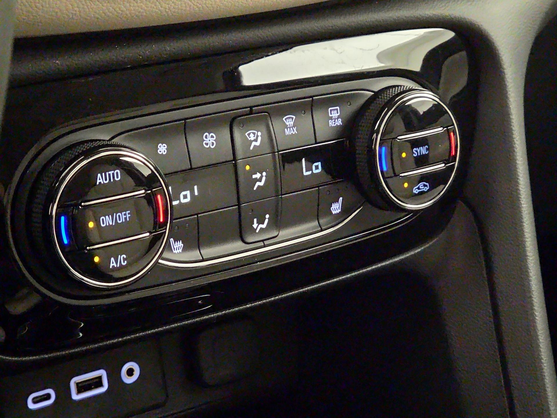 Thumbnail: 2023 Buick Encore GX - 16