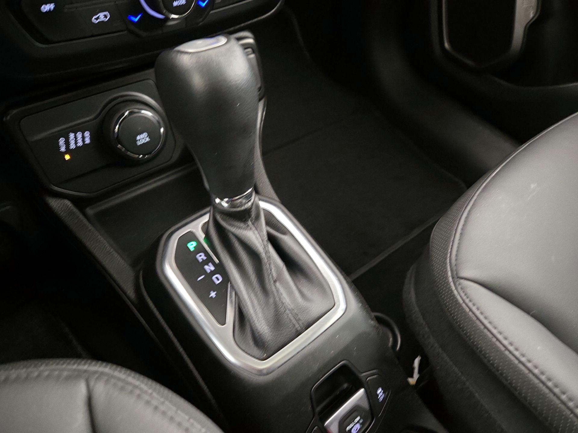 Thumbnail: 2023 Jeep Renegade - 18