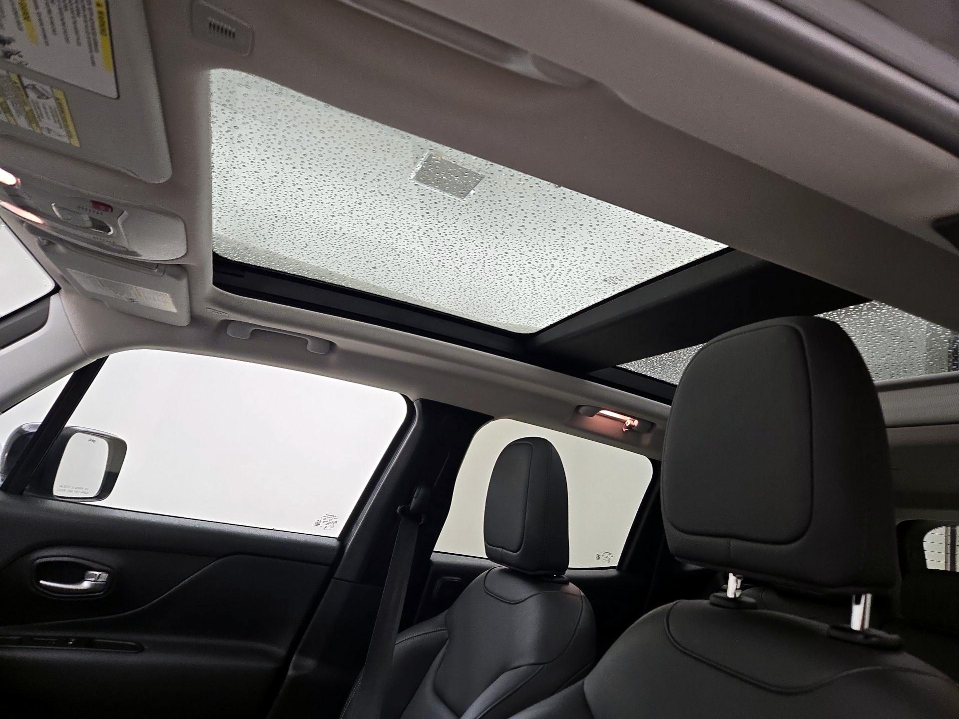 Thumbnail: 2023 Jeep Renegade - 20