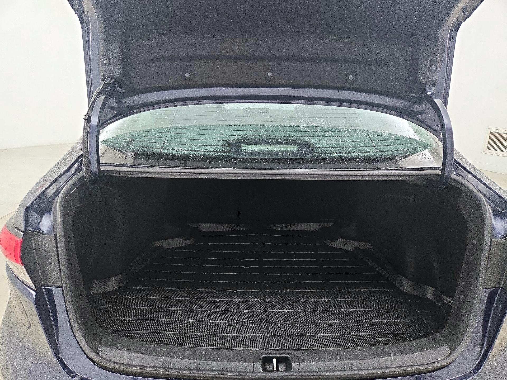 Thumbnail: 2021 Toyota Corolla - 20