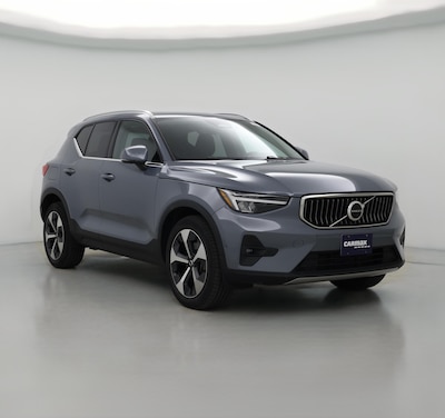 2023 Volvo XC40 B5 Plus Bright Theme