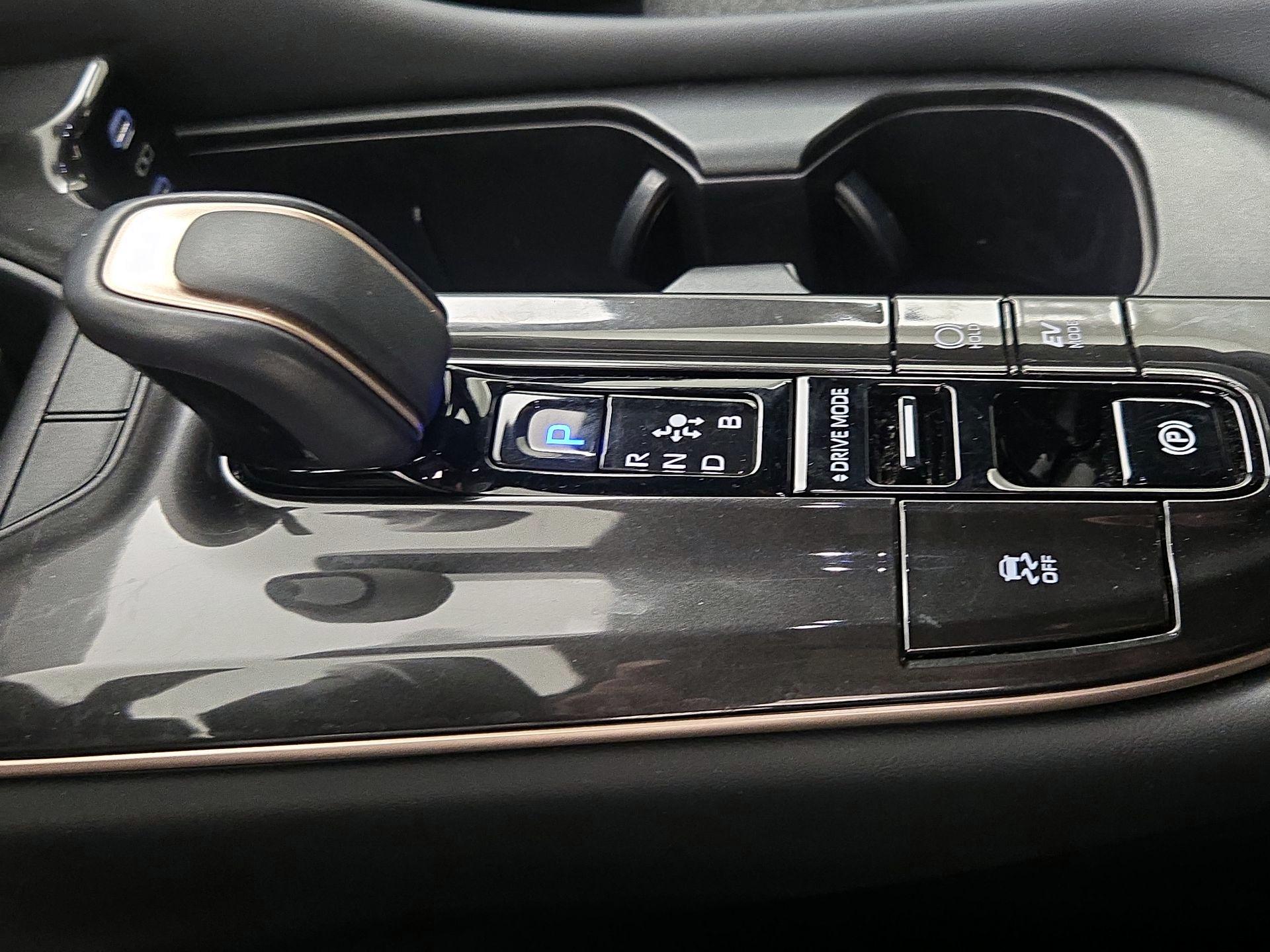 Thumbnail: 2024 Toyota Crown - 17