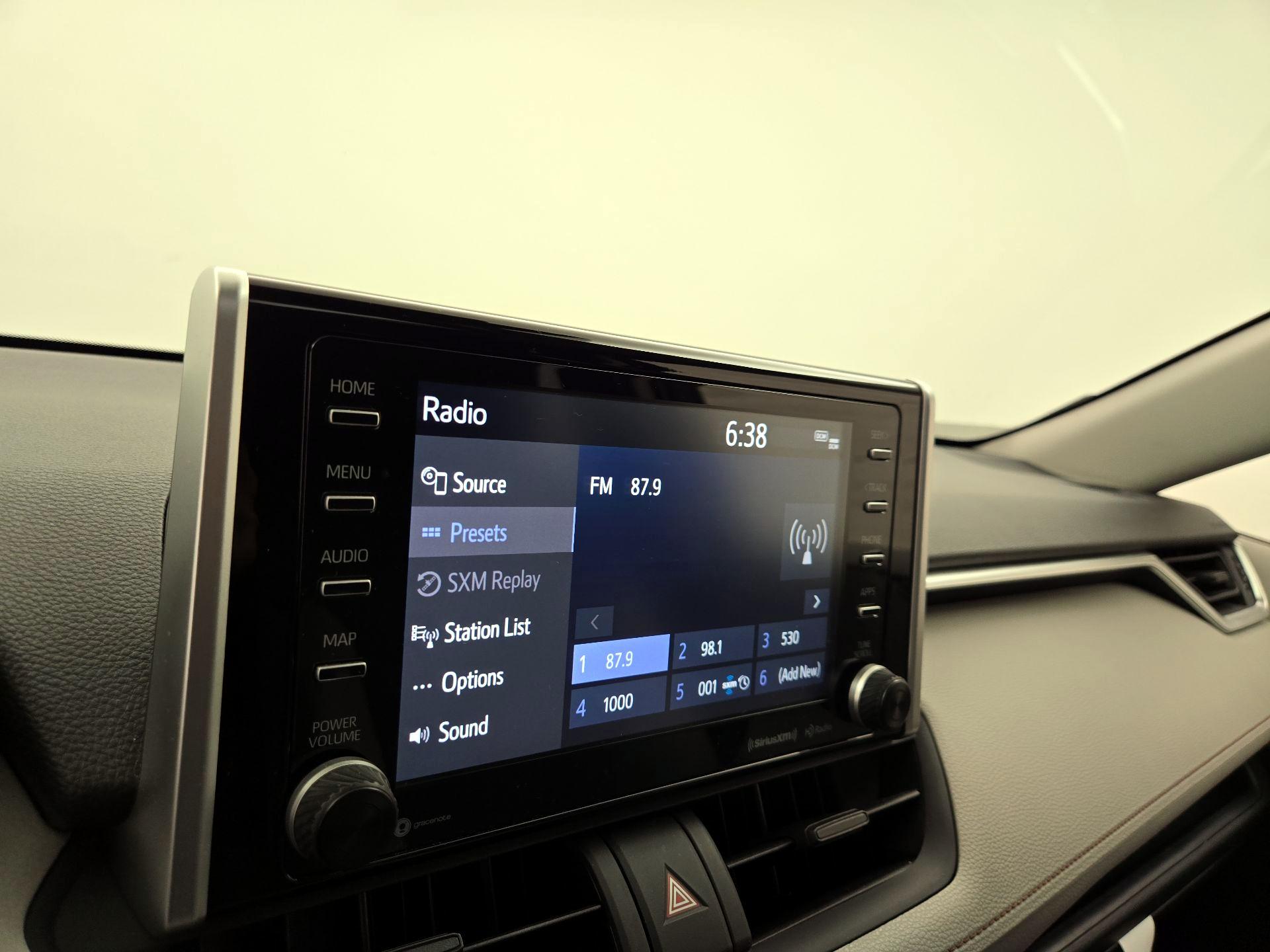 Thumbnail: 2019 Toyota RAV4 - 15