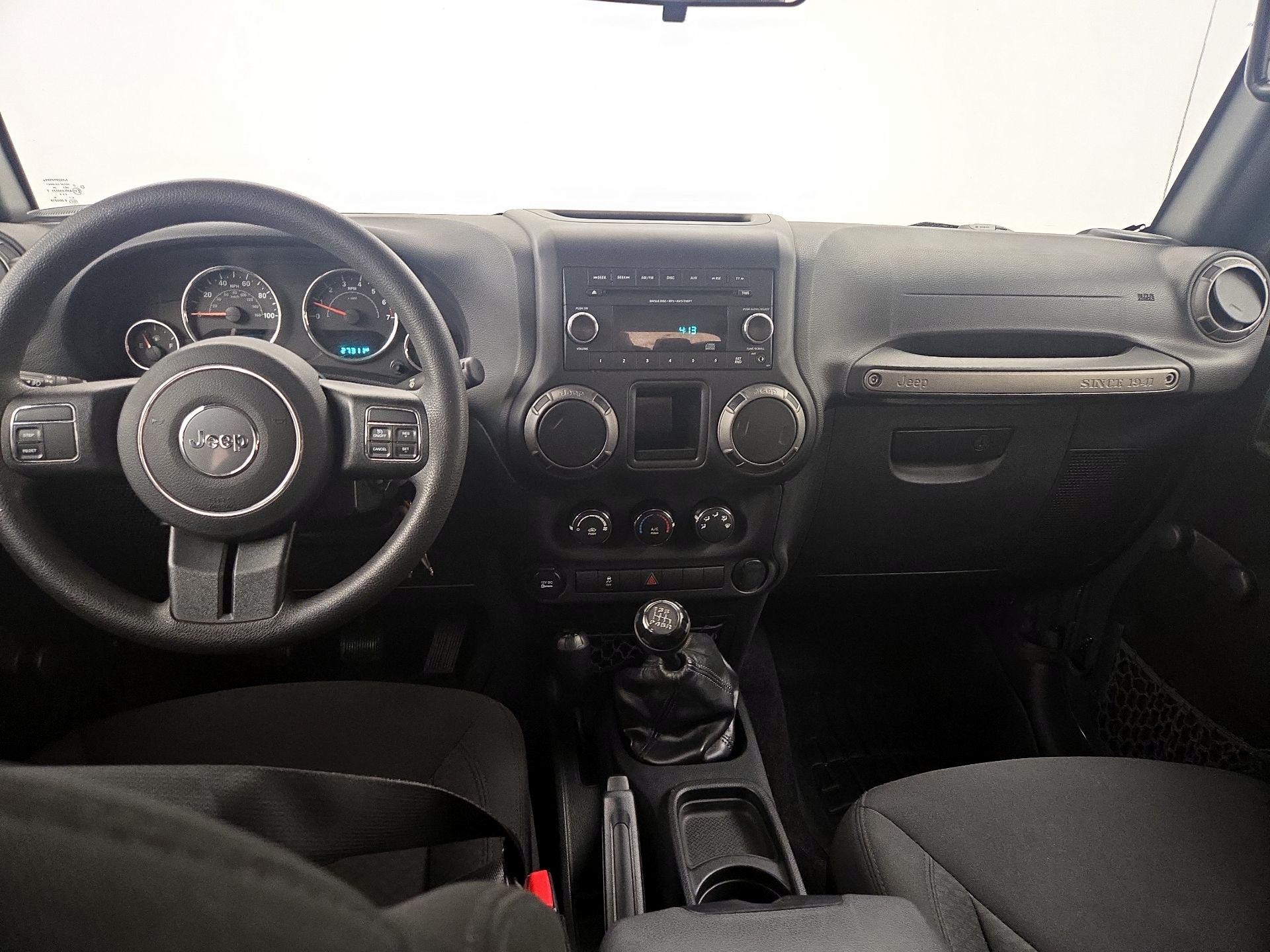 Thumbnail: 2016 Jeep Wrangler - 9