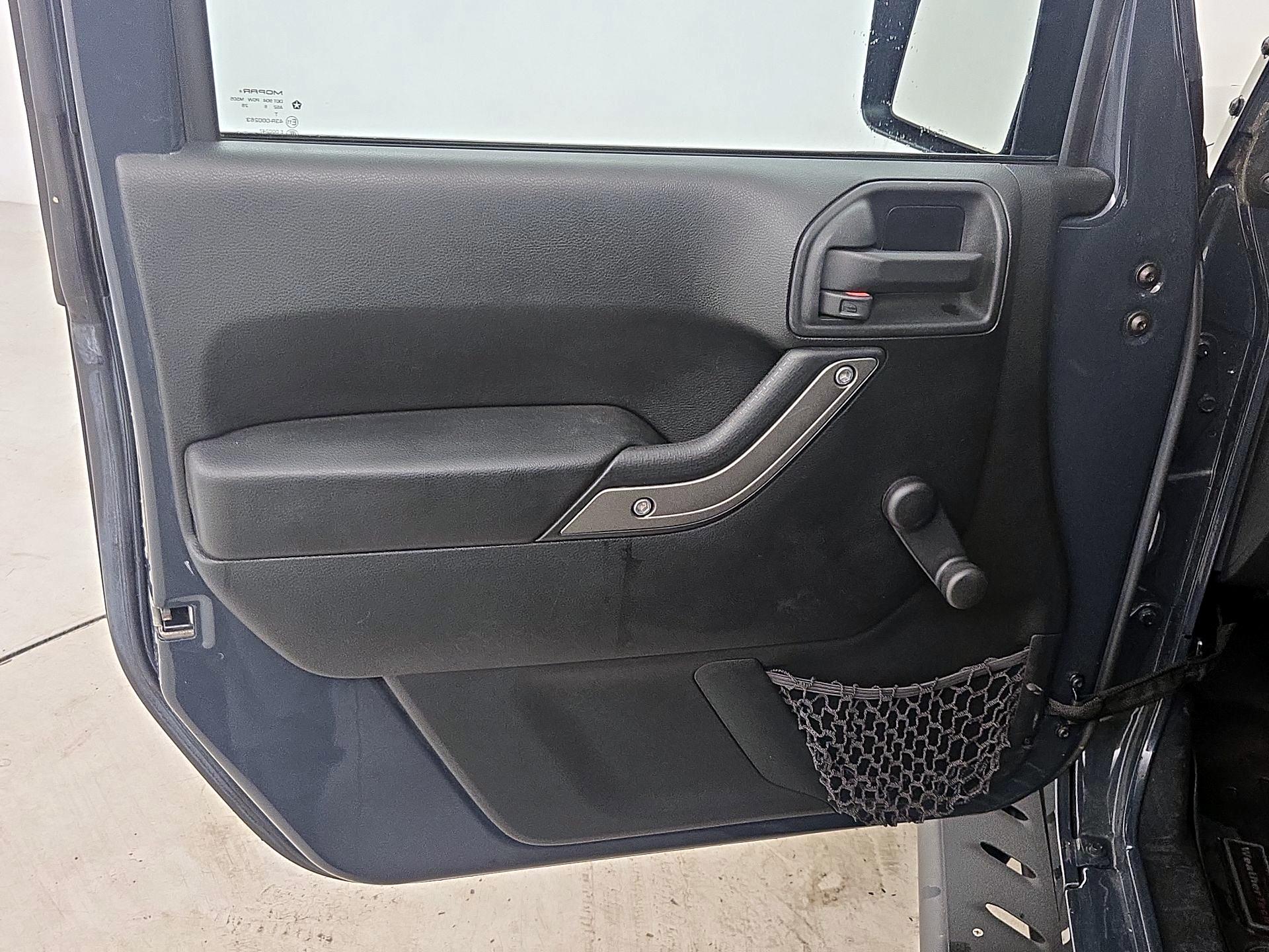 Thumbnail: 2016 Jeep Wrangler - 12