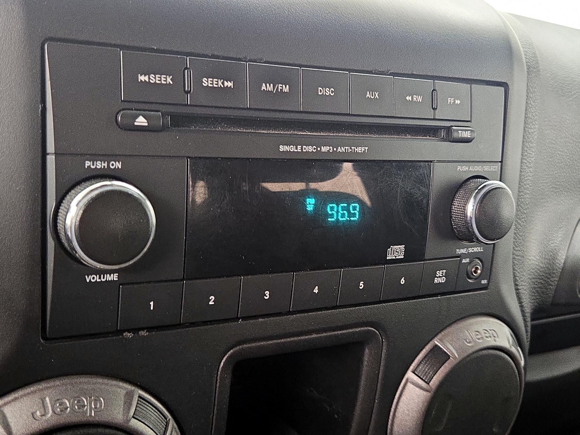 Thumbnail: 2016 Jeep Wrangler - 13