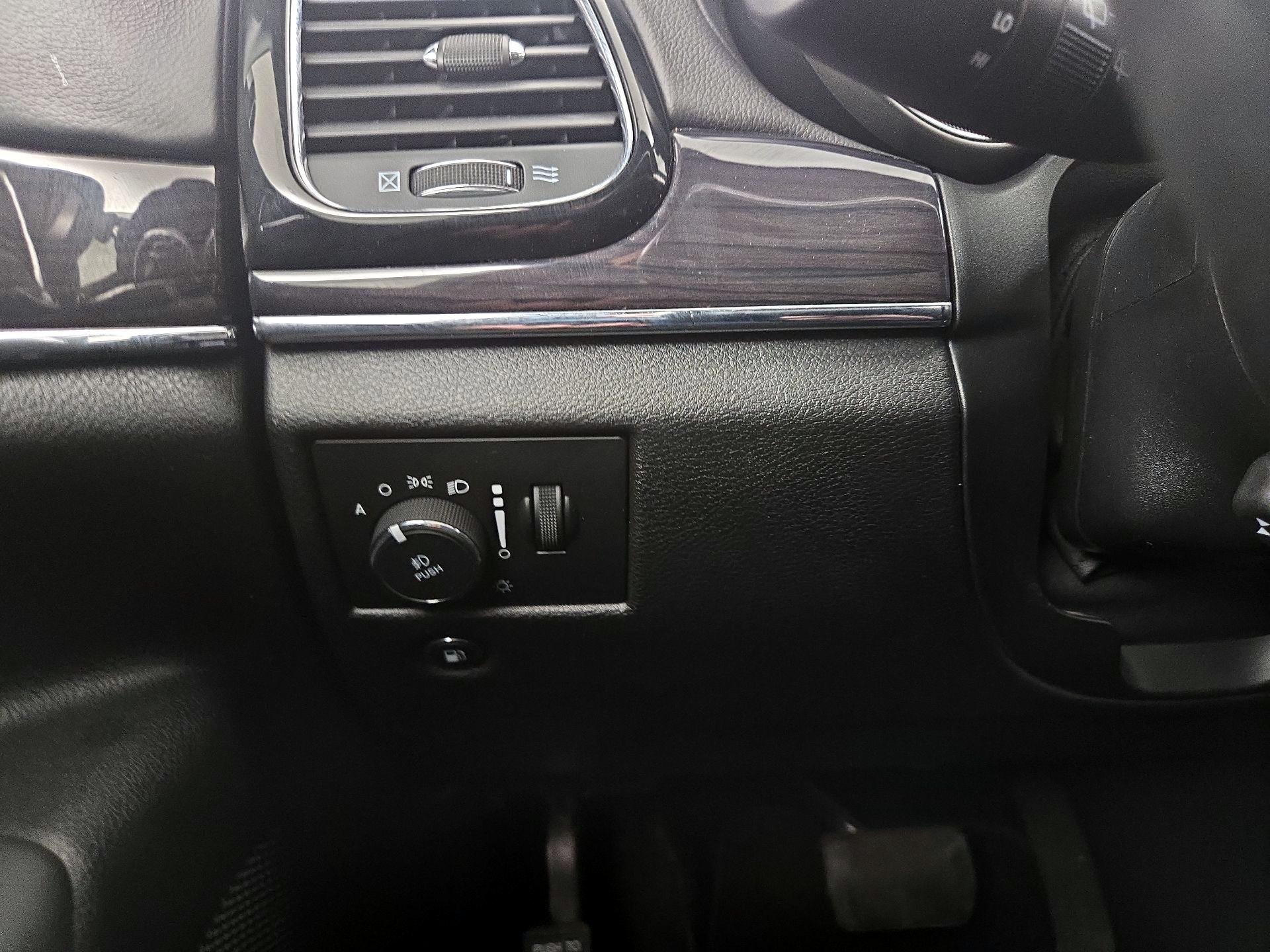 Thumbnail: 2021 Jeep Grand Cherokee - 13