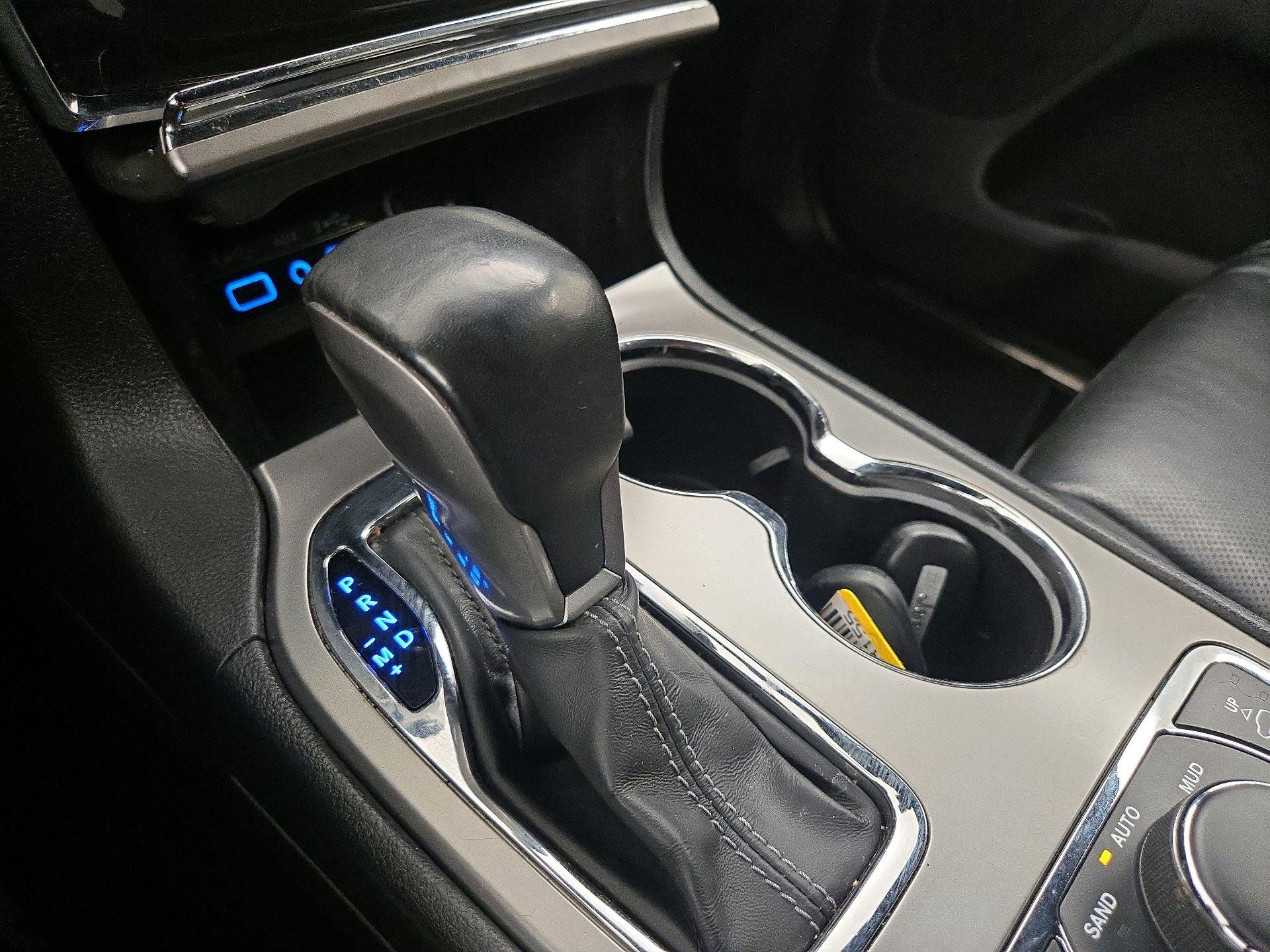 Thumbnail: 2021 Jeep Grand Cherokee - 17