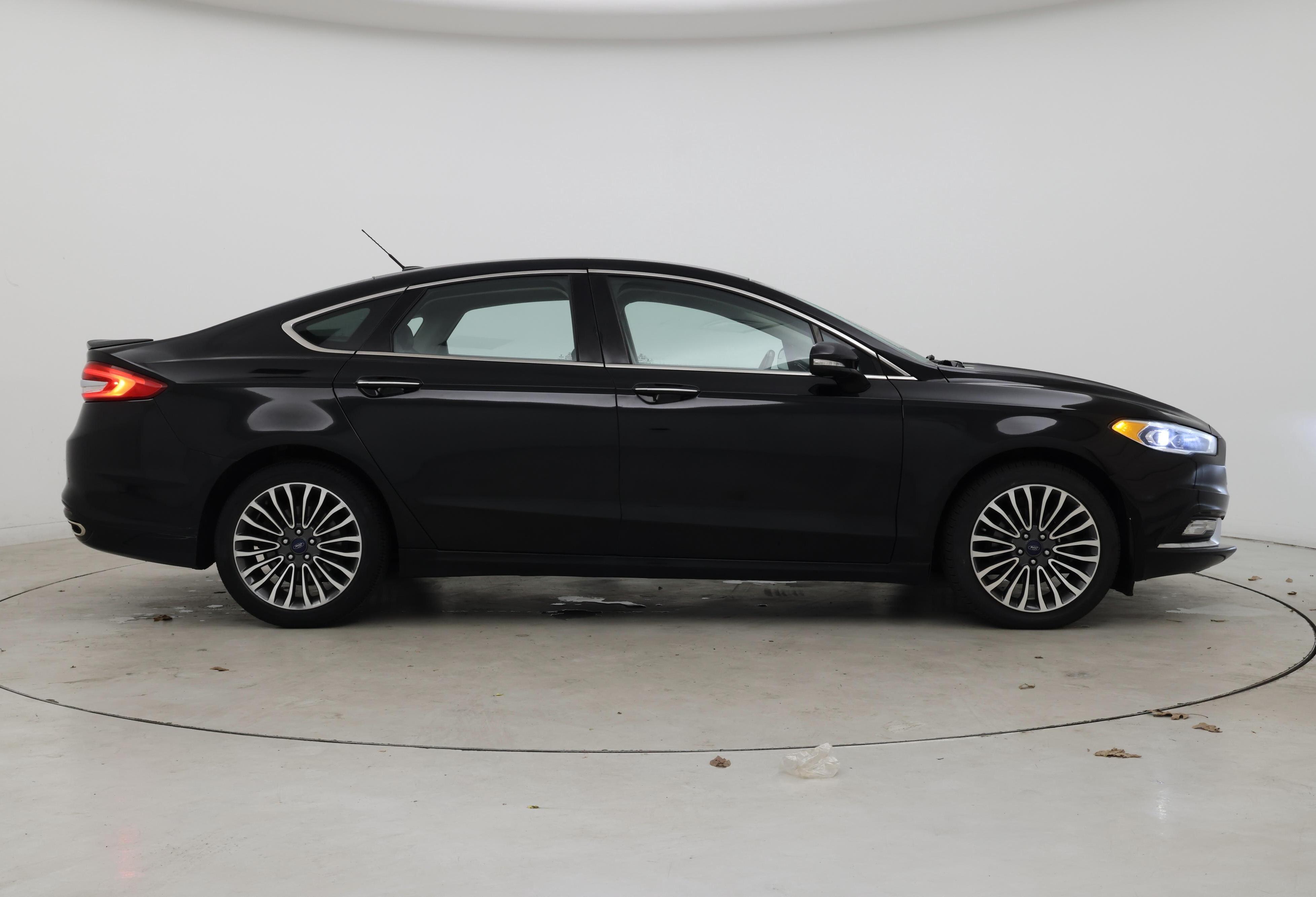 Thumbnail: 2017 Ford Fusion - 7