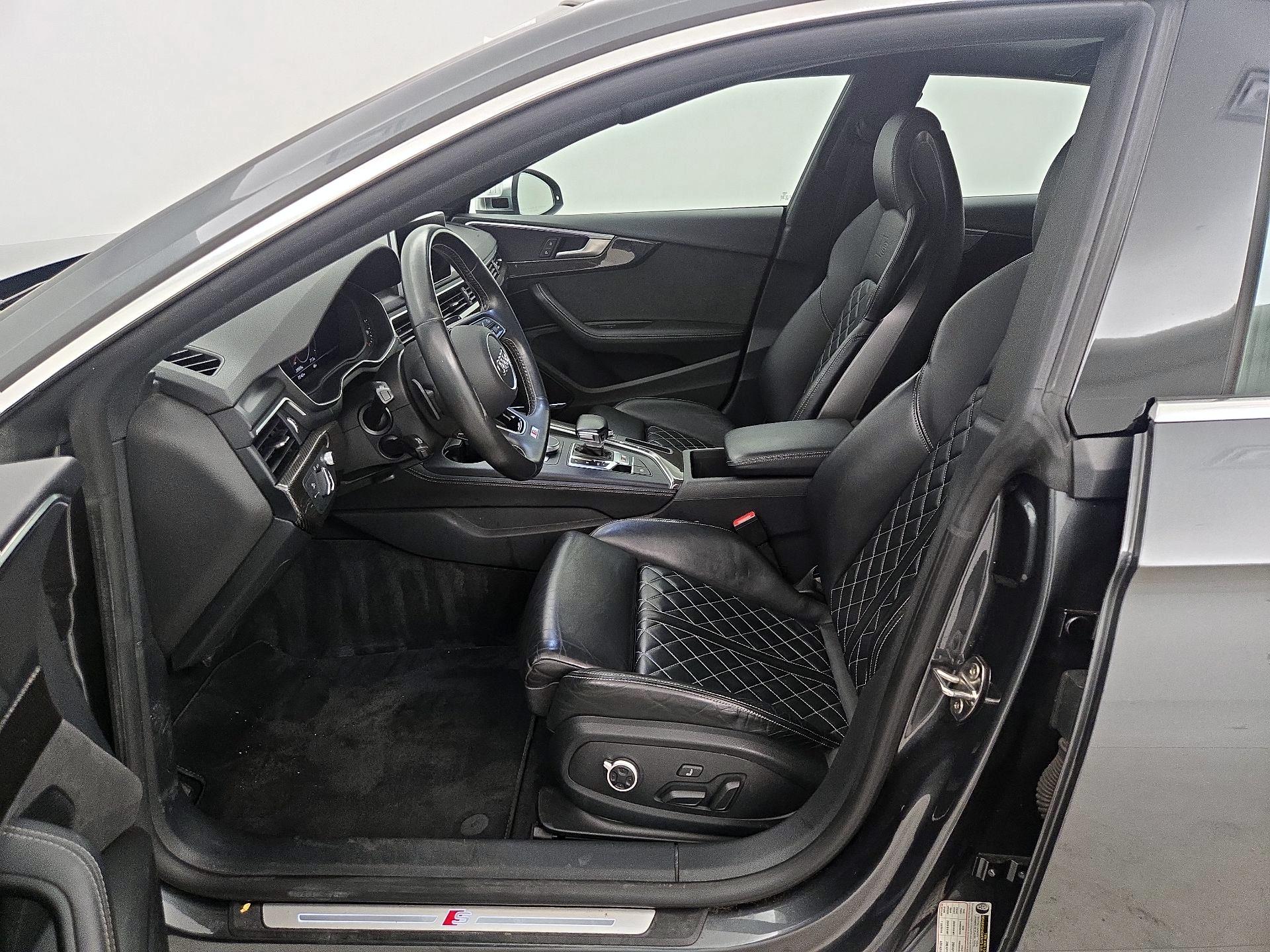 Thumbnail: 2019 Audi S5 - 11