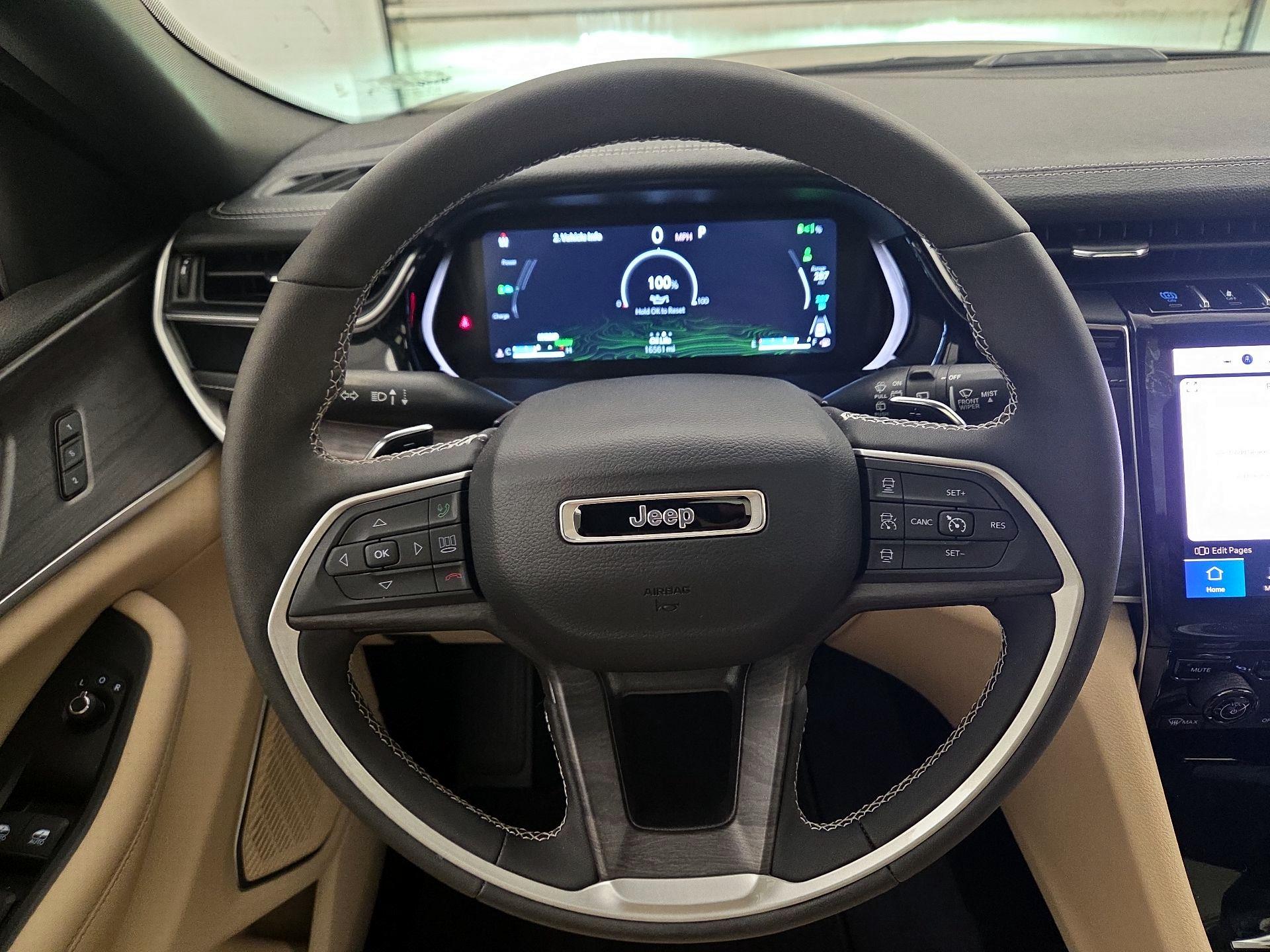 Thumbnail: 2023 Jeep Grand Cherokee - 10
