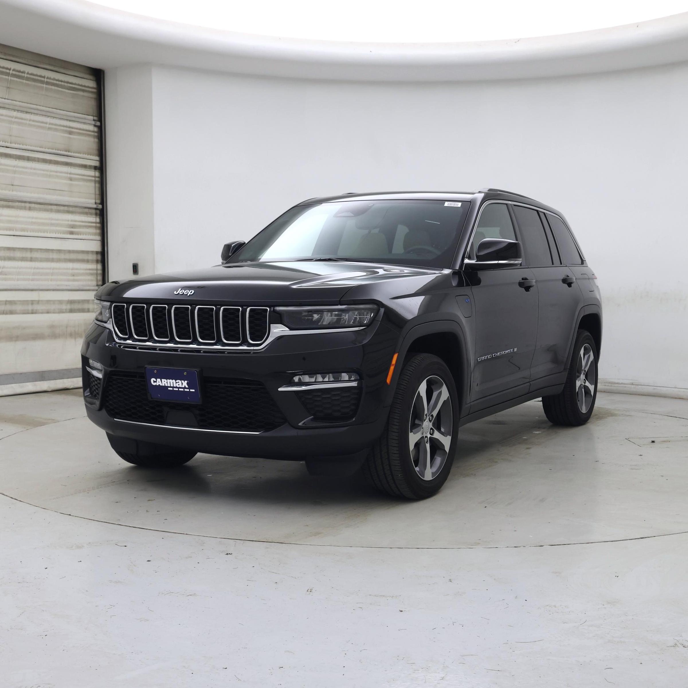 Thumbnail: 2023 Jeep Grand Cherokee - 4
