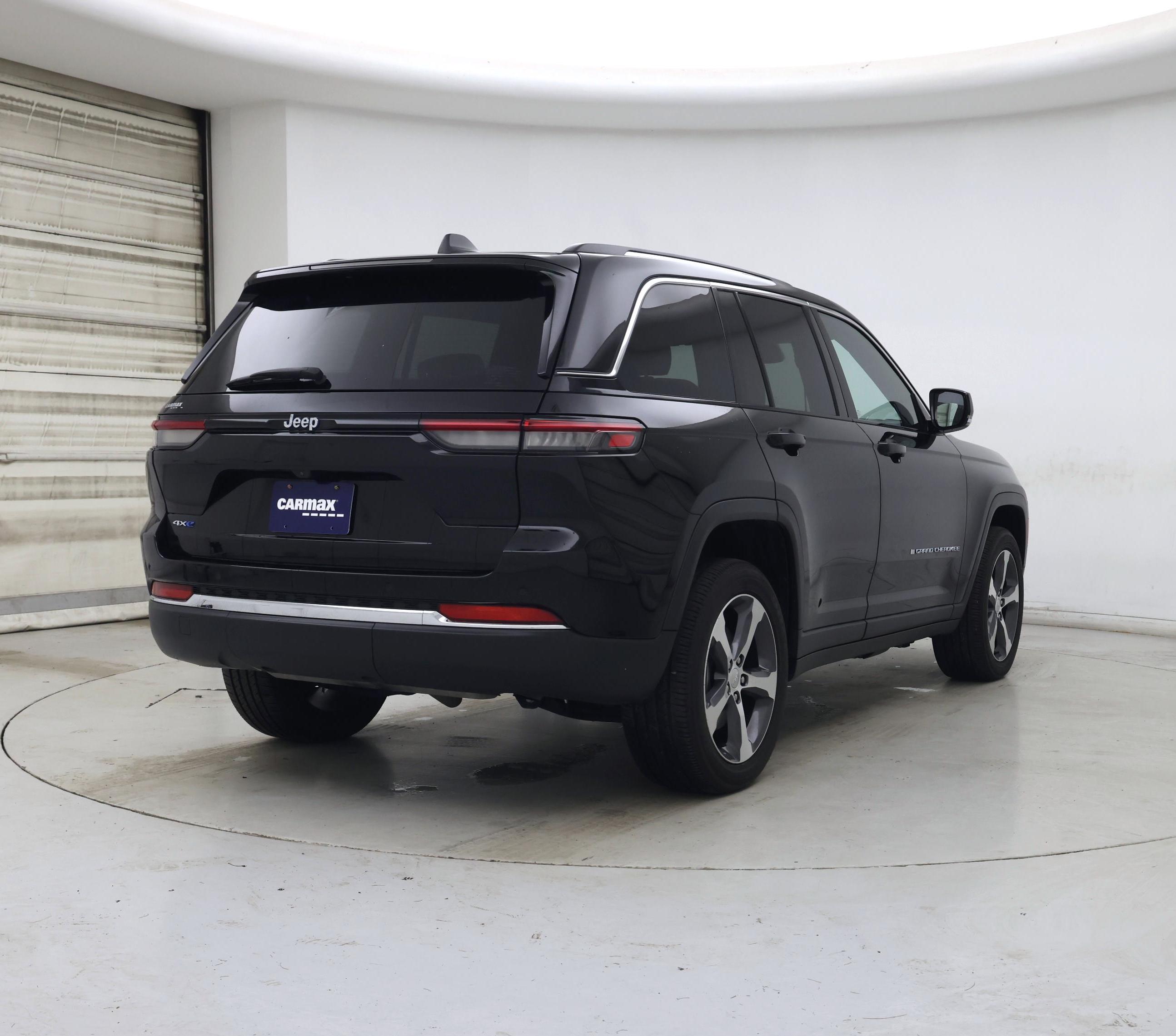 Thumbnail: 2023 Jeep Grand Cherokee - 8